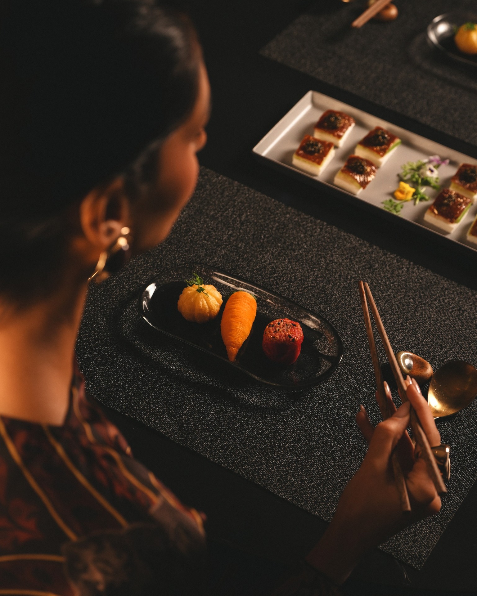 Delicate, colourful and made to be savoured.
Signature dim sum takes the spotlight for Ladies Night at Shang Palace.
Book your table via the link in bio or via Whatsapp +966551313822
أطباق بتفاصيل أنيقة وألوان لافتة، صُممت للاستمتاع بكل لقمة
في الأمسية الخاصة بالسيدات في شانغ بالاس، تتصدر أطباق الديم سوم المميزة القائمة
احجزوا طاولتكم عبر الرابط في البايو أو عبر واتساب على الرقم +966551313822