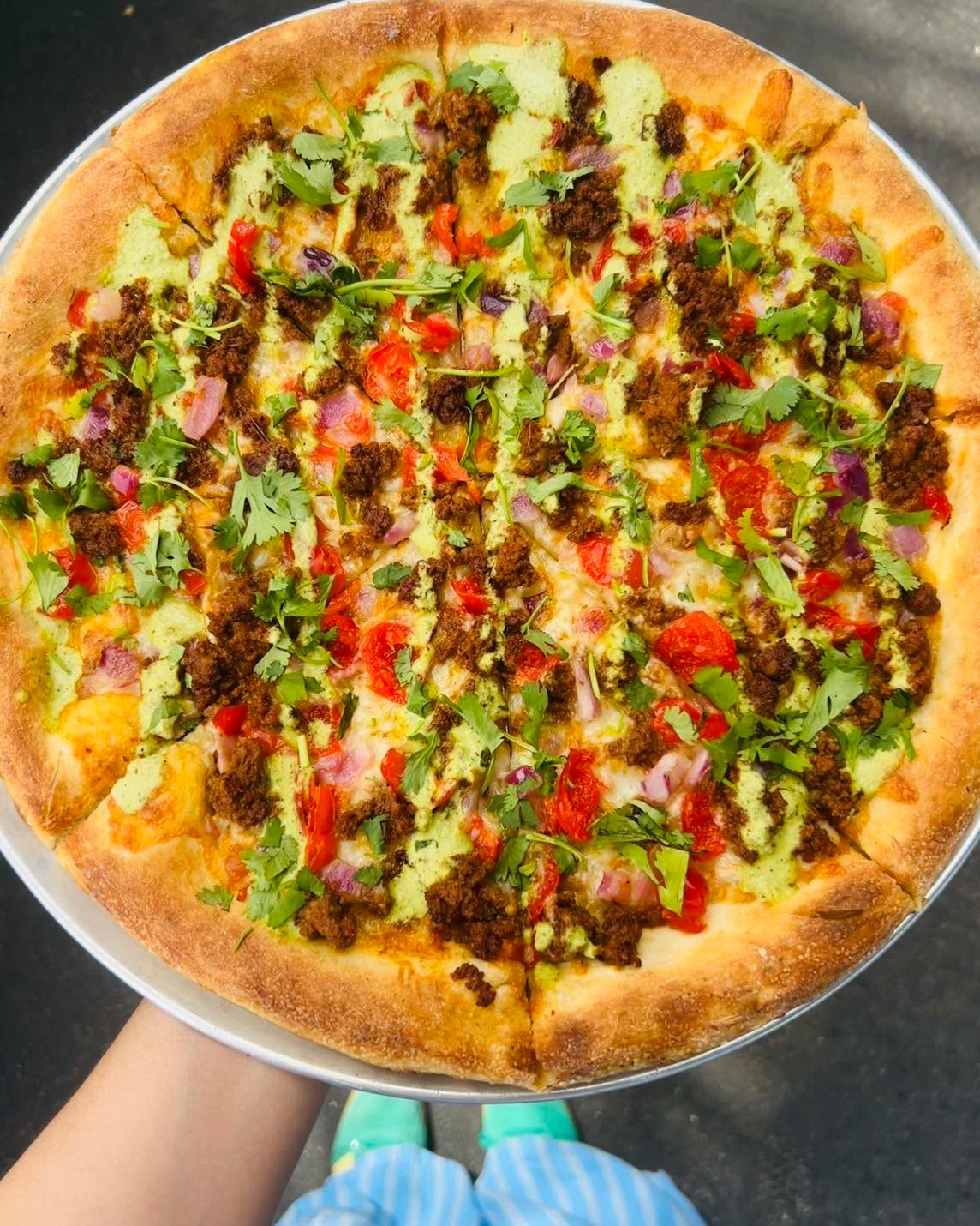 ‼️NEW CHORIZO PIZZA! Made with chorizo, cheddar & mozzarella cheese, red onions, peppadews, roasted jalapeño ranch, and fresh cilantro!
🍕Enjoy on regular or gluten free crust at all Sidewall Pizza locations for a limited time!
#chorizo #pizza #gvltoday #greenville360