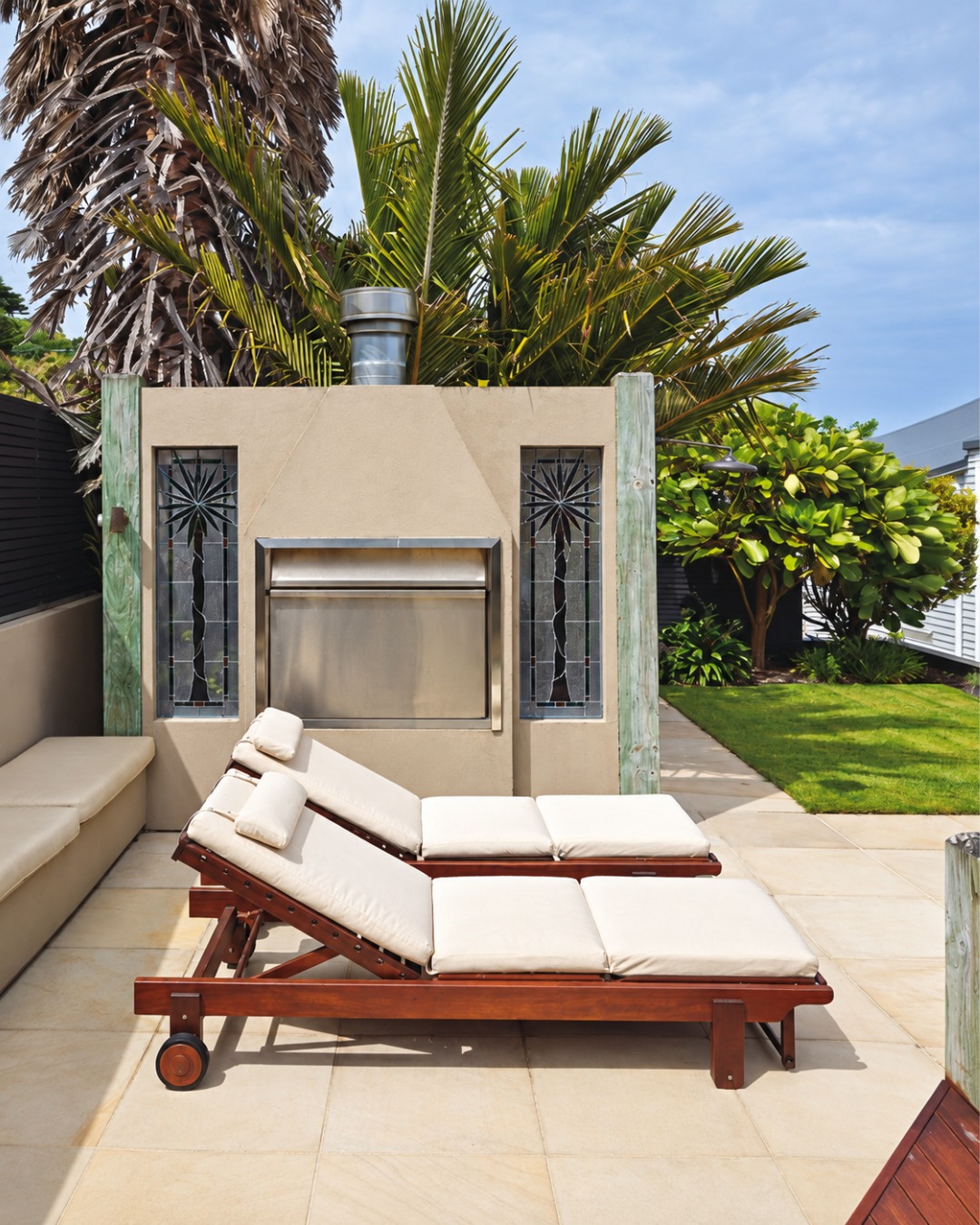 The Wide Lounger, photographed for NZ House & Garden in this beautifully considered Wellington garden.
One of the things our customers love most is how easily it adapts to the way they want to relax. Recline, lie it completely flat, raise the end to put your feet up, or add curved timber arms for extra support.
Generously proportioned with deep cushioning, it’s designed for proper downtime outdoors.
Proudly designed and handcrafted in New Zealand since 1984.
Explore the Wide Lounger via our WEBSITE, link in bio.
Photo: @paulmccredie