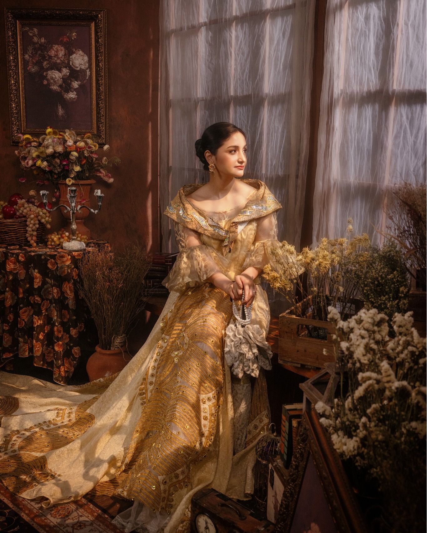 she breathes a subtle, luminous calm into the frame, where warm honey light catches the softest fold of shadow. sweeping canvas richness, organic line and movement, and an authentic, quiet composure that turns a passing second into a heirloom masterpiece 🌾✨.
📸: Abi Miguel
#iamabifineartphotography #iamabi #fineartphotographyph #youareyourownworkofart #portraitphotography