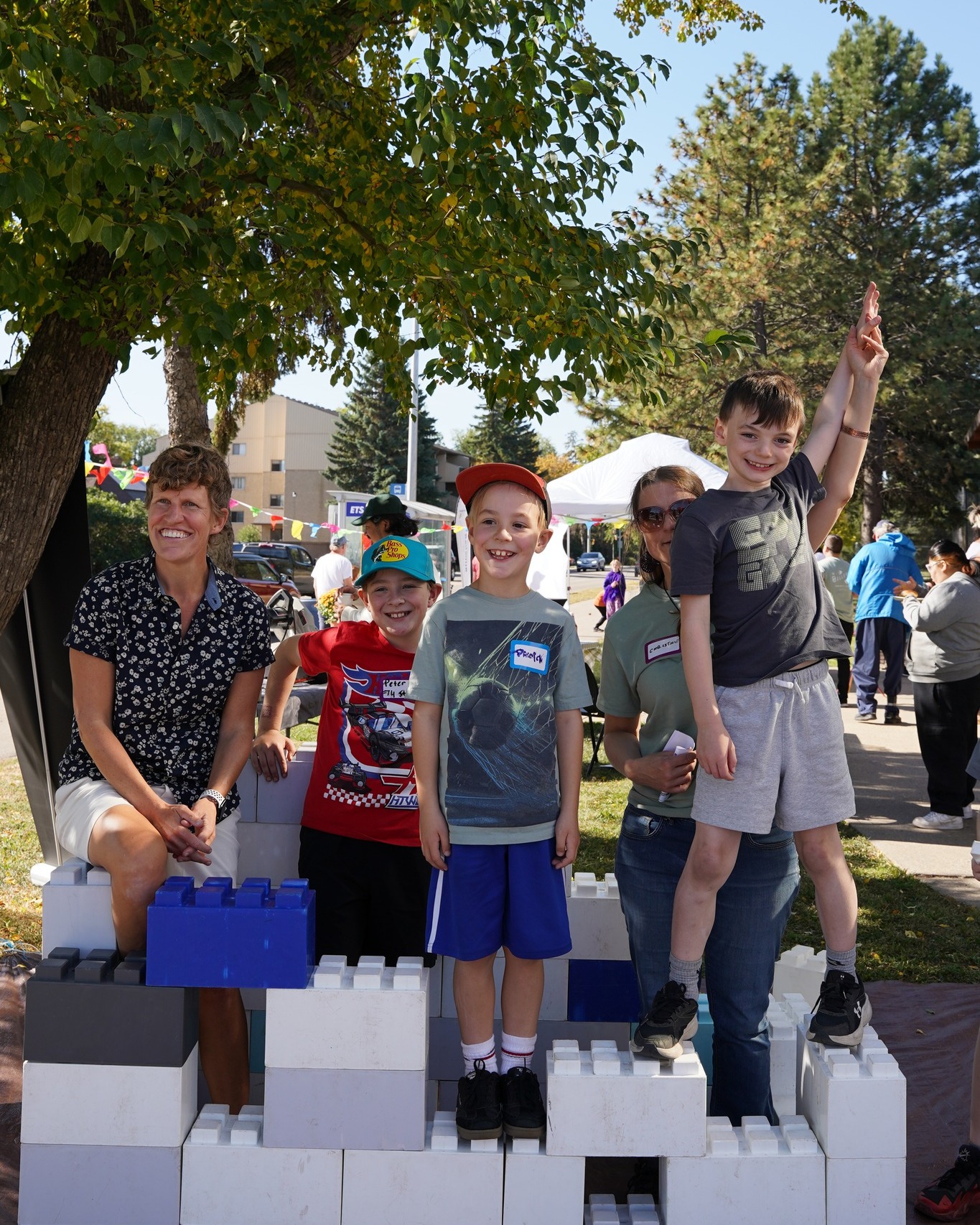 What a day! 🎉
Community League Day was everything we hoped for! The afternoon was full of familiar faces, new friends, and the kind of energy that reminds us why this neighbourhood is so special. Thank you to every single person who came out to celebrate with us. You are what makes Bellevue and Virginia Park such a wonderful place to call home. 💚
None of it would have been possible without the incredible generosity of our sponsors. @thistle_curling_edm, @@nuestra_yeg, Arie's Animals, @yegtoollibrary, @deadstringorchestra and Cycling Without Age Edmonton. Your support means programs, events, and community moments like this one. Thank you from the bottom of our hearts. 🙏
Here's to more days like this one. See you at the next one, Bellevue! 🌟
#BellevueYEG #VirginiaParK #CommunityLeagueDay #ThankYou #YEGCommunity #CommunityCares #CommunityLeague #YEGEvents