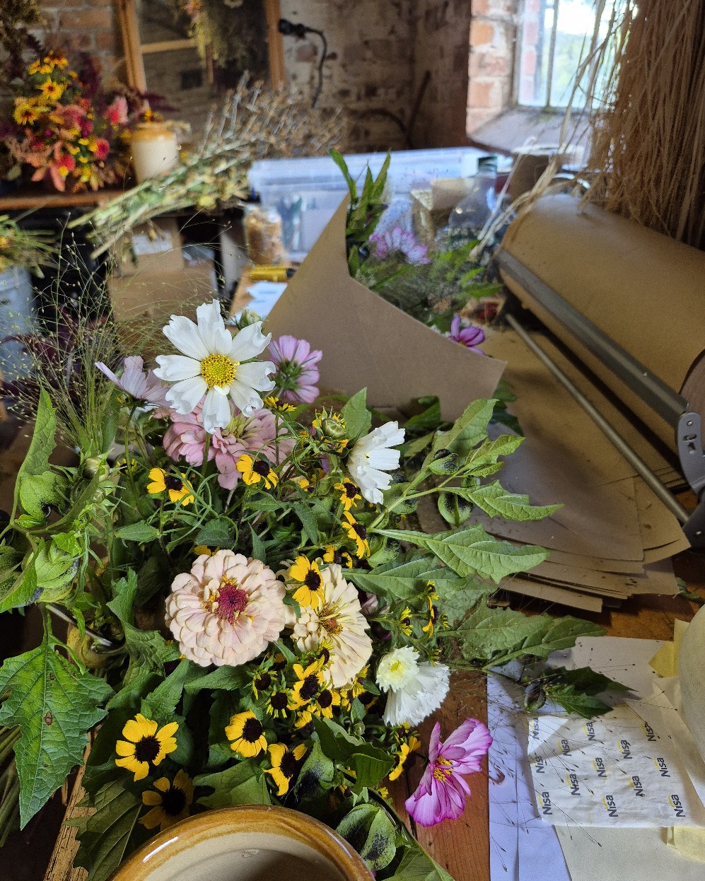 Two gorgeous bouquets heading out today — one travelling via Royal Mail Next Day Delivery, and one going to a local school as a birthday surprise for a staff member. Freshly picked this morning, full of seasonal colour, and supporting a Ruthin business. 🌸💐🫶 #ruthin #sustainablefarm #flowerfarm #firthflockflowers #locallygrown