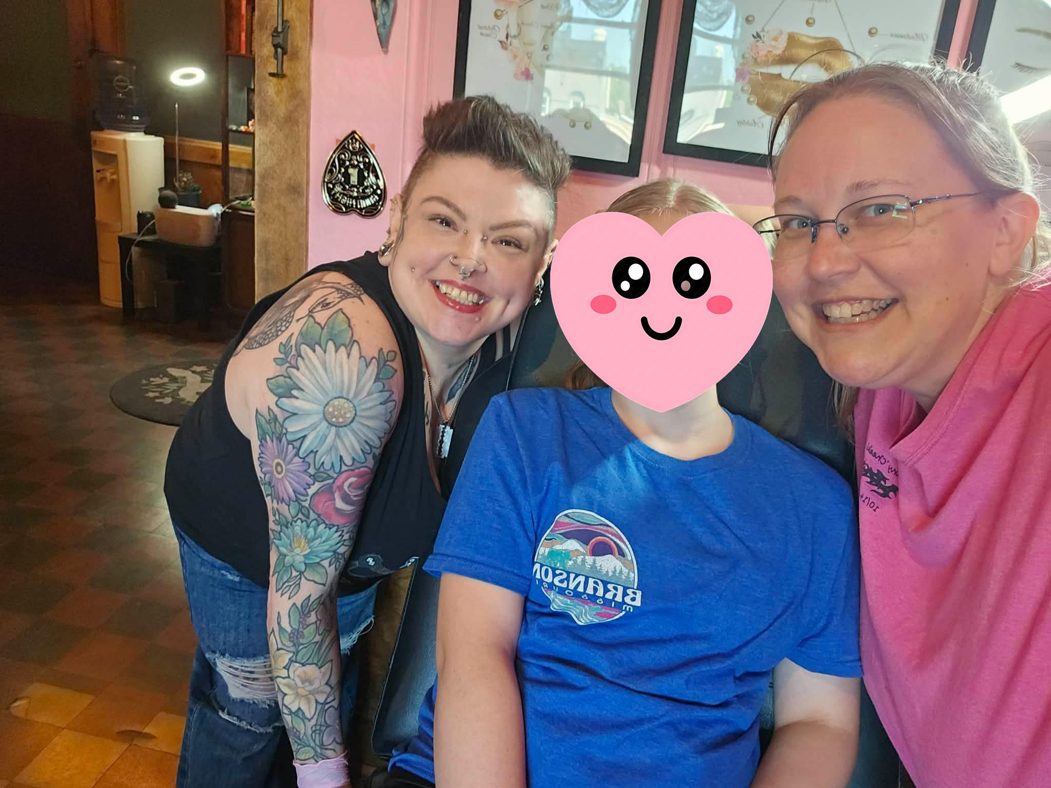 We don't post kids' faces as a rule, but this photo is the culmination of a lot of tears, stress, bravery, and pride. 🖤👂 Watching kids go from nervous to empowered is one of the most rewarding aspects of this job, and we never take your trust for granted.
Is your little one ready for their first earpiercing?
🗨️ messenger: http://m.me/berserkerbodyart
📬 berserkerbodyart@gmail.com
📲 berserkerbodyart.booksy.com