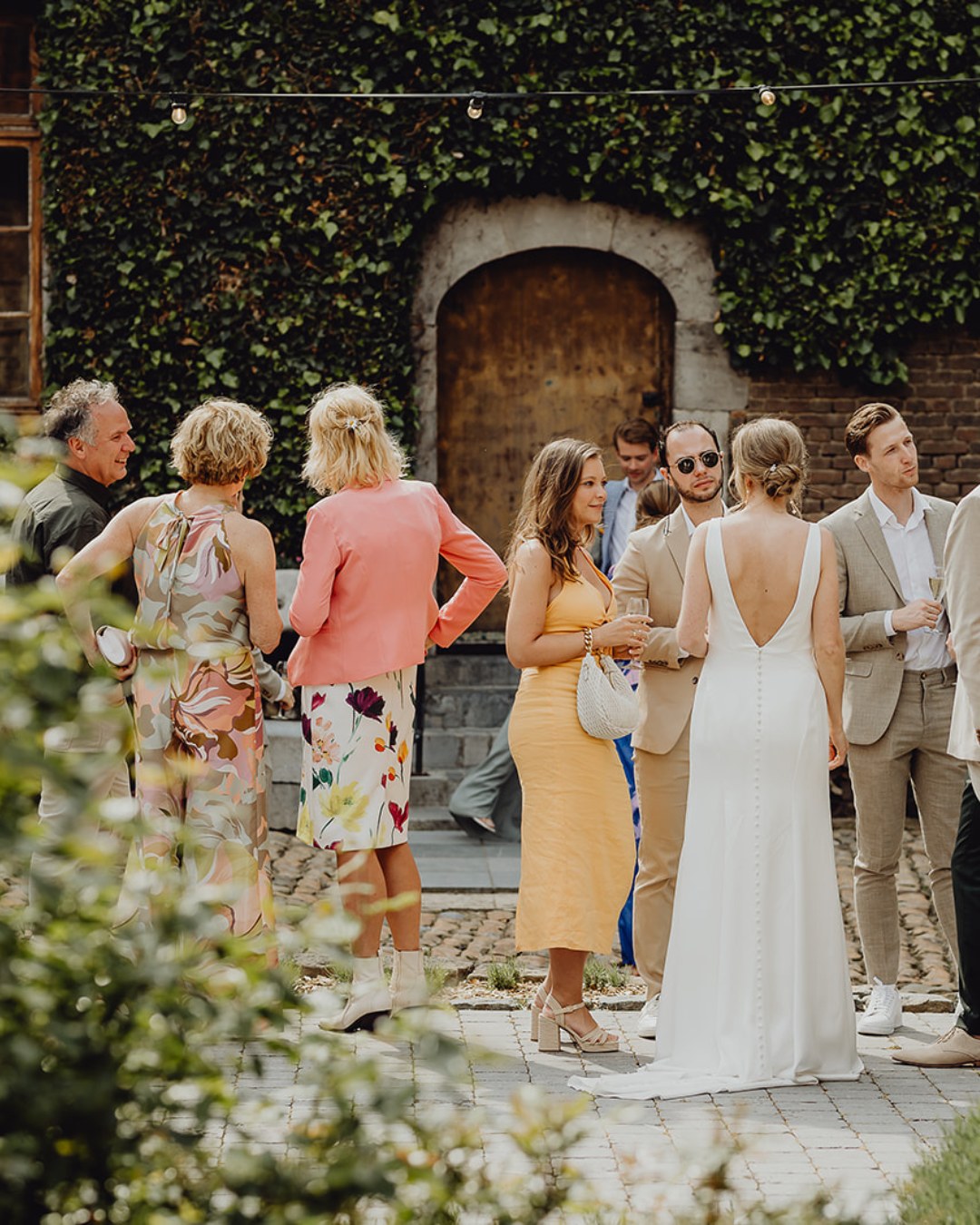 Jullie dag, jullie verhaal en jullie speciale plek.
Trouwen op een unieke locatie vol karakter, gezelligheid en charme. Van de ceremonie tot het feest en de overnachting: bij ons beleef je alles samen op één unieke plek.
📸 Mary Shoots People
#trouwfeest #evenement #kachetvenue #glamping