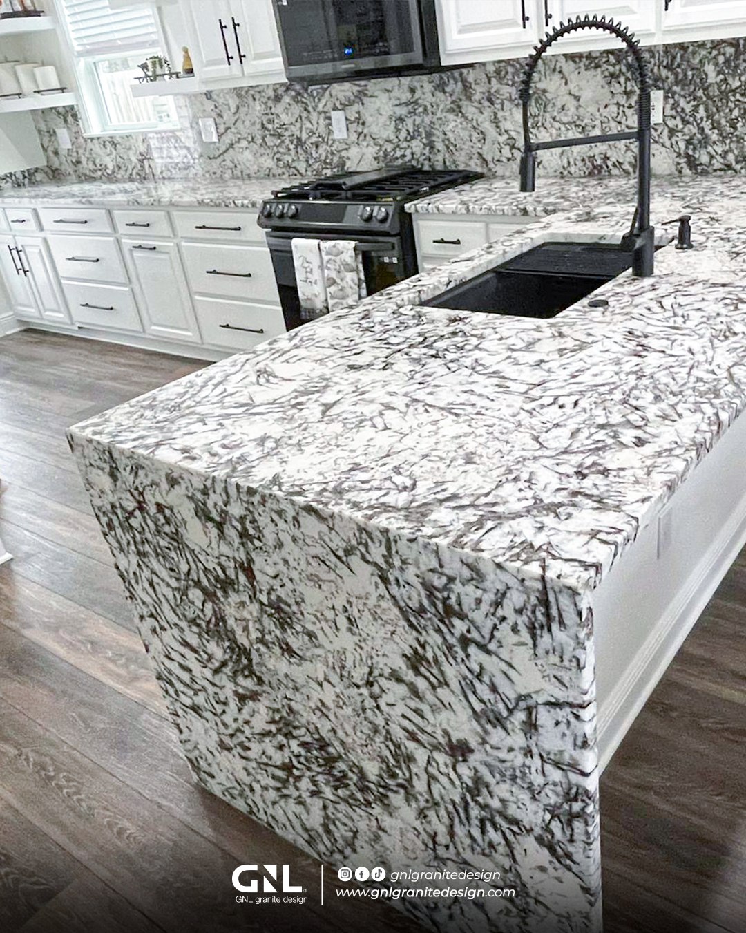 Splendor White granite backsplash running full height in this Gulf South kitchen.
Same slab as the counter, veins running straight through. ✨
No grout line to scrub. 😉
⭐ 5.0 · 240+ Google reviews
📞 Free estimate — link in bio
#SplendorWhite #Granite #GulfSouthGranite #Backsplash #Countertops