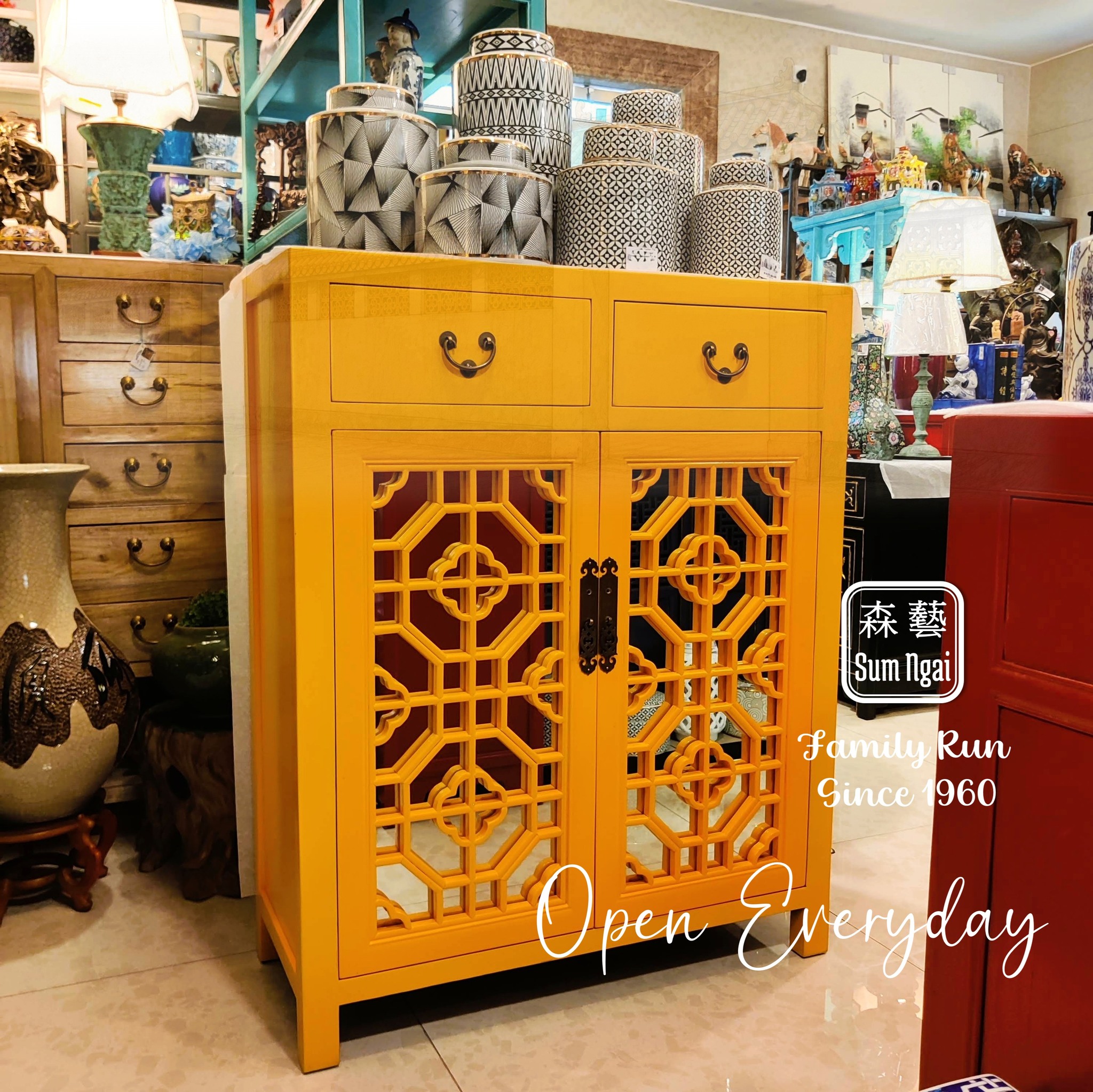 📍Discover unique finds - Visit us today.
⭐Holiday & Sunday 11-4 | Mon-Sat 10-5
🚗 Free parking on premises.
🚆MTR - Kam Sheung Rd Stn (8-minute walk)
#SumNgaiBrass #HandPaintedFurniture #TibetanFurniture #ColourfulInteriors #StatementPiece #ArtisanCrafted #HomeDecor #AsianDecor #TraditionalCraftsmanship #EclecticHome #InteriorInspiration #FurnitureDesign #Handcrafted #FloralArt #chinesefurniture #woodenfurniture