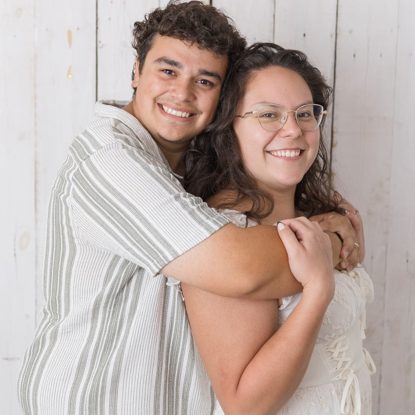 Here's your friendly reminder that family photos don't have to be stiff or stressful. My goal is always laughter first... beautiful photos just happen along the way.