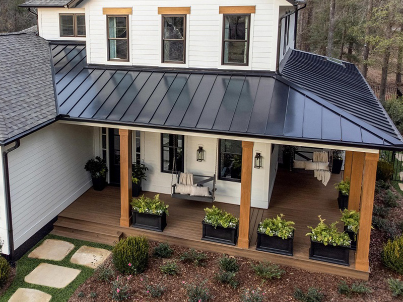 Trex isn’t just for back decks. It makes a great front porch, too. A clean, durable upgrade that can really change the look of your home. 😍
Michigan Contractor | Trex Decking | Trex Installer | TrexPro Gold | Front Porch Remodel | Composite Decking