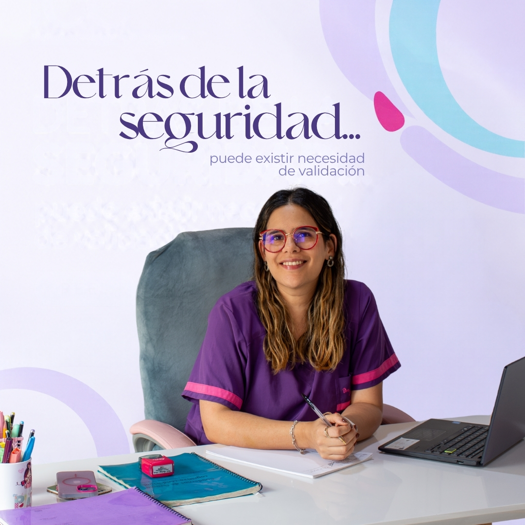 A veces, detrás de una apariencia de seguridad puede existir una necesidad profunda de sentirse reconocido.
Buscar aprobación no siempre es evidente. Puede aparecer en la forma en que nos relacionamos, en cómo recibimos las críticas o en cuánto necesitamos que los demás confirmen nuestro valor.
Comprender lo que hay detrás de una conducta nos permite mirar más allá de lo superficial.
Porque detrás de lo que hacemos también puede haber necesidades que todavía no hemos aprendido a reconocer.
#Psicología #SaludMental #Validación #BienestarEmocional #Autoconocimiento #ICC