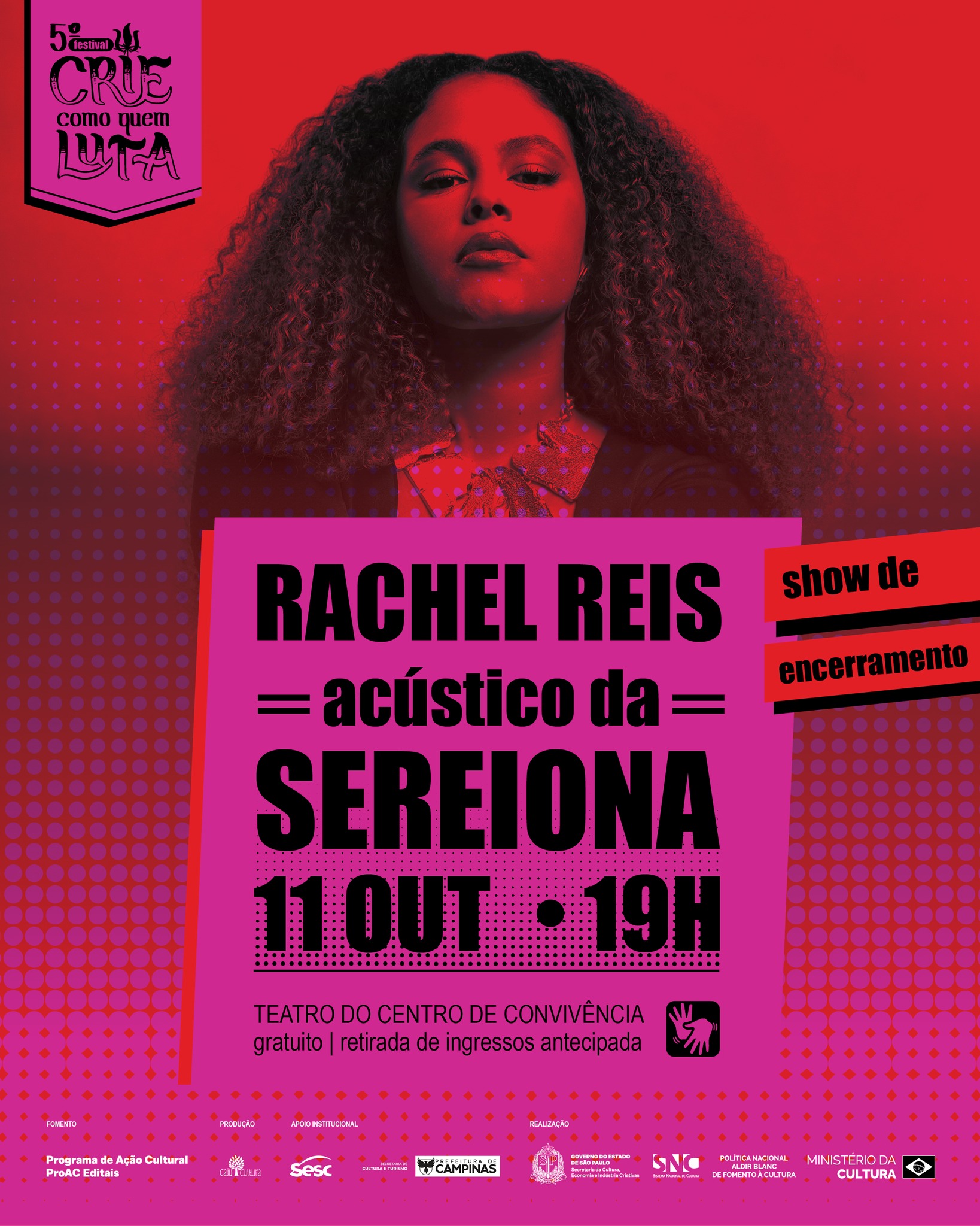 Atenção: a Rachel Reis tá chegando no Festival CRIE Como Quem LUTA 🧜♀️ No dia 11 de outubro, às 19h, a cantora baiana apresenta o Acústico da Sereiona, um show intimista, daqueles que fazem a gente cantar junto, se emocionar e sair com o coração mexido.
Violão, congas, clarinete e a voz marcante de Rachel no centro de tudo. No repertório, os sucessos de Meu Esquema, novos arranjos e até algumas canções inéditas que antecipam seu próximo disco.
🎟️ Gratuito! Retire seu ingresso a partir de 05/10, às 9h, pelo astroingressos.com.br ou na bilheteria do teatro no dia do show (das 16h às 19h). Limite de 2 ingressos por CPF.
⚠️ Atenção: os ingressos devem ser validados até 30 minutos antes do início do show. Após esse prazo, poderão ser liberados para o público presente.
📍 Teatro do Centro de Convivência Cultural de Campinas "Carlos Gomes" — Praça Imprensa Fluminense, Cambuí.
👋 Acessibilidade: Libras.
Chama aquela pessoa que você ama ouvir música junto e vem viver essa noite inesquecível com a gente!