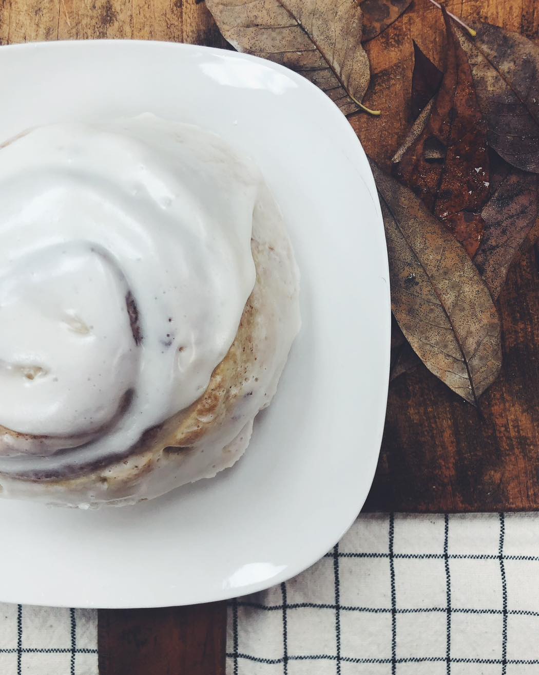 Hot & ready cinnamon rolls every single morning! 😍 But- there is something about grabbing one of these on the weekends, where you can stop by, take your time & really enjoy it!
We open at 7! Stop on by! 🍂
____
#bakery #417food #trlakelife #BransonVacation #bransonmo #bransonmissouri #branson #417
