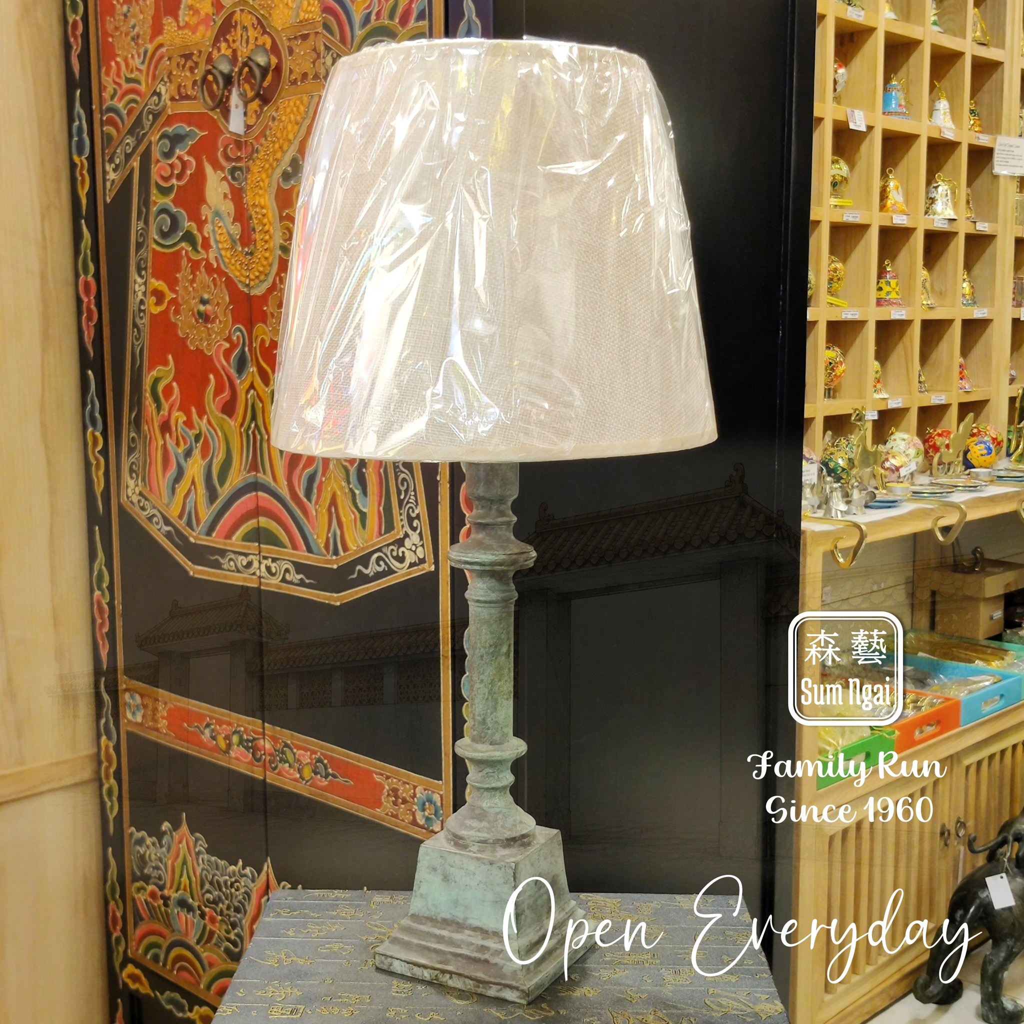 Create Your Own Lamp · From Our Showroom or Yours💡任何器物都可變成燈, 你的靈感.我們的工藝✨ 自分だけのランプをつくる · ショールームでも、ご自宅でも🛋
📍 Visit our Kam Tin showroom - a space with character and history.
⭐Holiday & Sunday 11-4 | Mon-Sat 10-5
🚗 Free parking on premises.
🚆MTR - Kam Sheung Rd Stn (10-minute walk)
#bespokelamp #customlamp #lampdesign #homedecor #interiorstyle #sumngai #brassfactoryhongkong #handcrafteddecor #artisanmade #brasslamp #tablelamps #designyourlamp #custommade #craftedwithcare #decorinspiration #uniquehome #オーダーメイドランプ #照明インテリア #インテリア雑貨 #香港インテリア