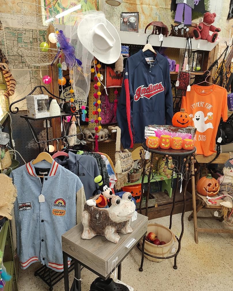 It's National Ghost Hunting Day! Can you find all of our Ghosts? ๐ป
30200 Euclid Ave (Rt. 20), Wickliffe, OH 44092
Open THURSDAY through SUNDAY 10am-6pm