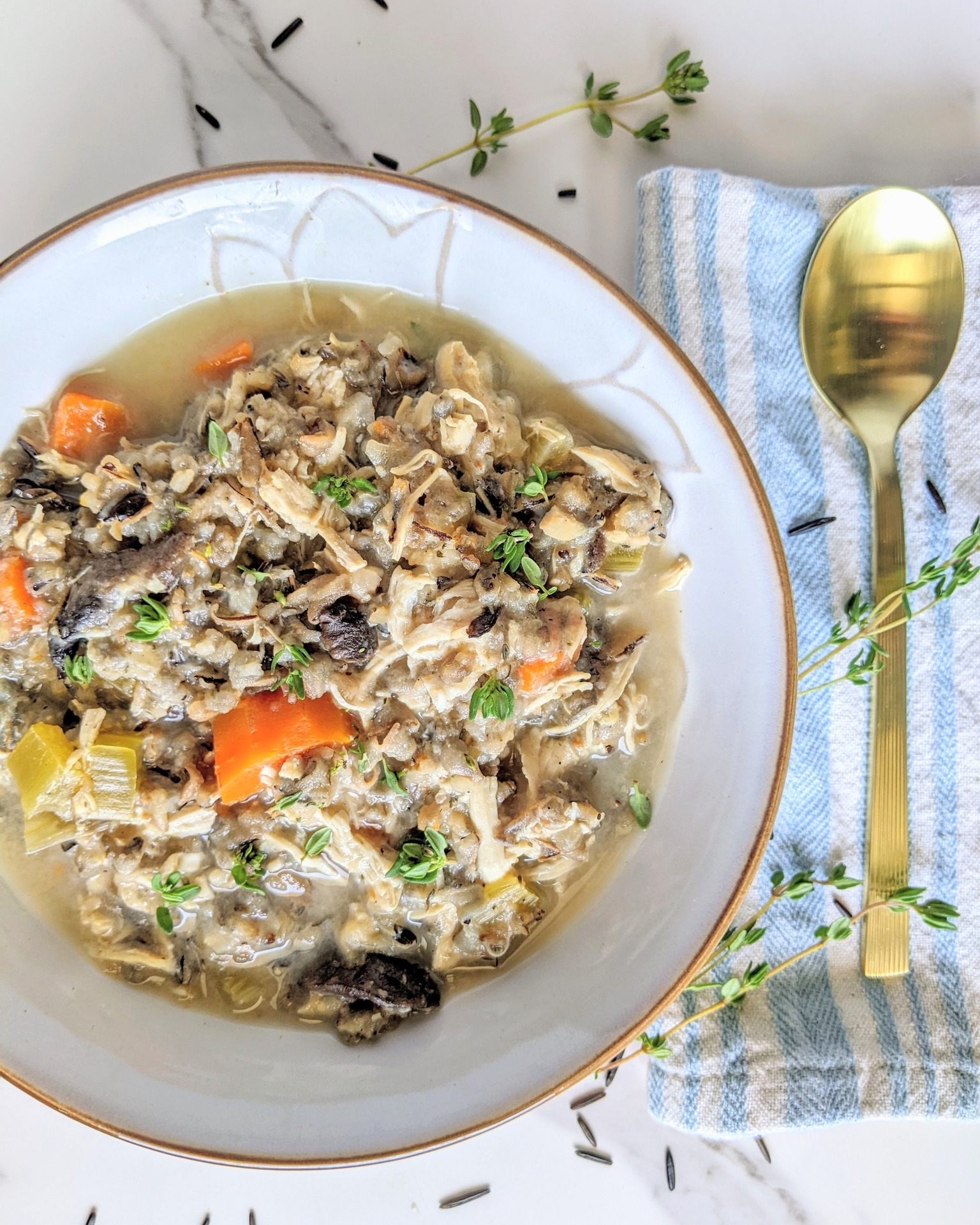 The kind of cozy meal that makes a chilly fall day 10x better. Throw everything in the crockpot, let it cook all day, and you’ve got the creamiest, coziest dinner waiting for you. 🍂
Save this one for your next soup night!! Recipe on the next slide →