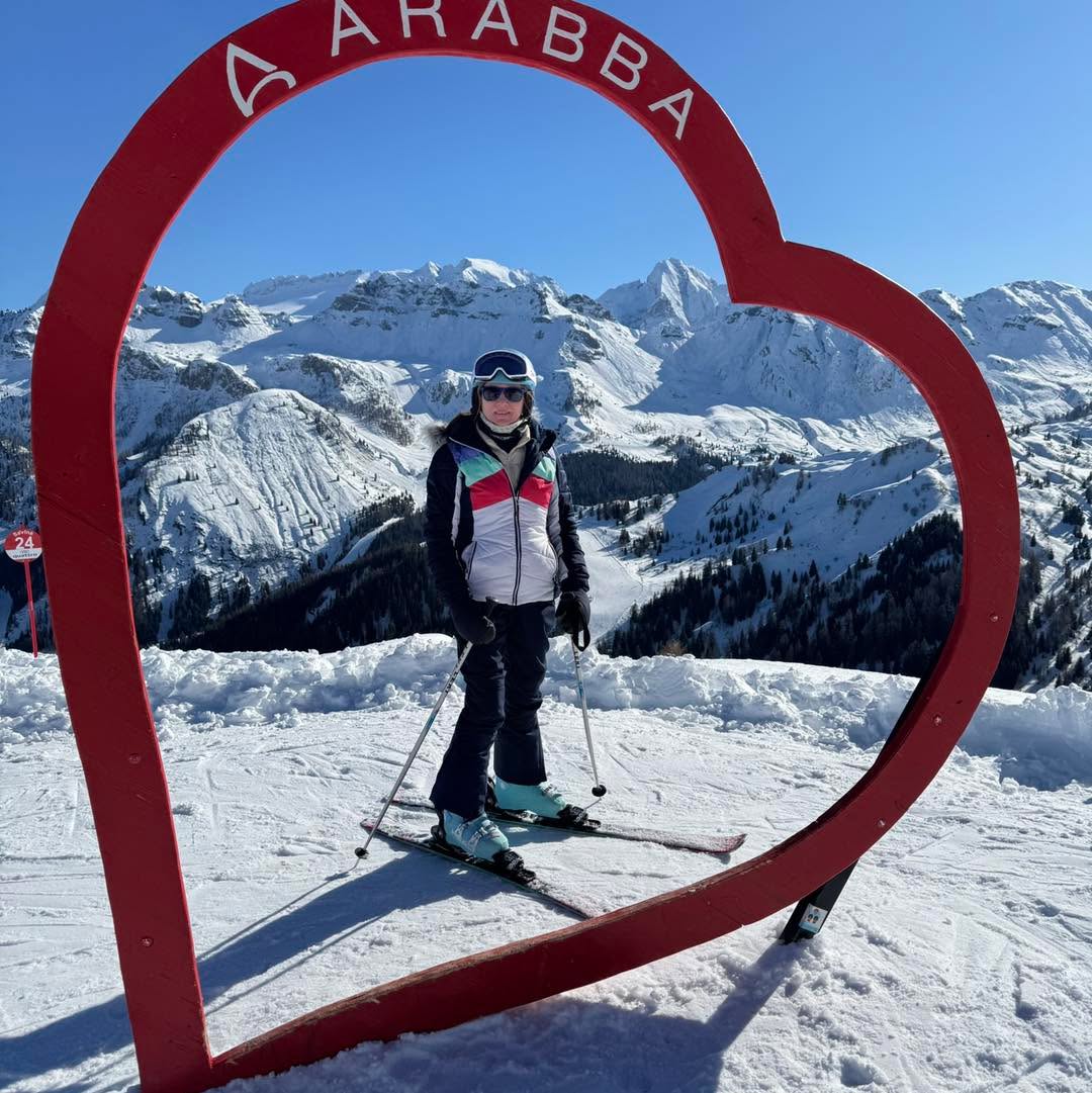 ✈️ WHY WAIT UNTIL NEXT YEAR TO BOOK NEXT YEAR? ✈️
Having been in travel for a very long time, I can honestly say that the run-up to Christmas is a great time to get your holidays for next year booked.
Why? Early booking offers!
I’ve just booked my own family ski holiday to Arabba and managed to get £400 off PLUS a Buy One, Get One Half Price ski offer! ⛷️🎿
And that’s exactly why it pays to start thinking ahead. There are some fantastic early booking deals around, and the best choice of hotels, rooms and dates is usually available when you book early.
So, whether you’re dreaming of skiing, sunshine, a cruise, a safari or a big adventure 🌍☀️🐘🚢…
Why wait? Now’s a great time to start thinking about your next adventure!
And if you don’t know where to start, you know where I am 😉✈️