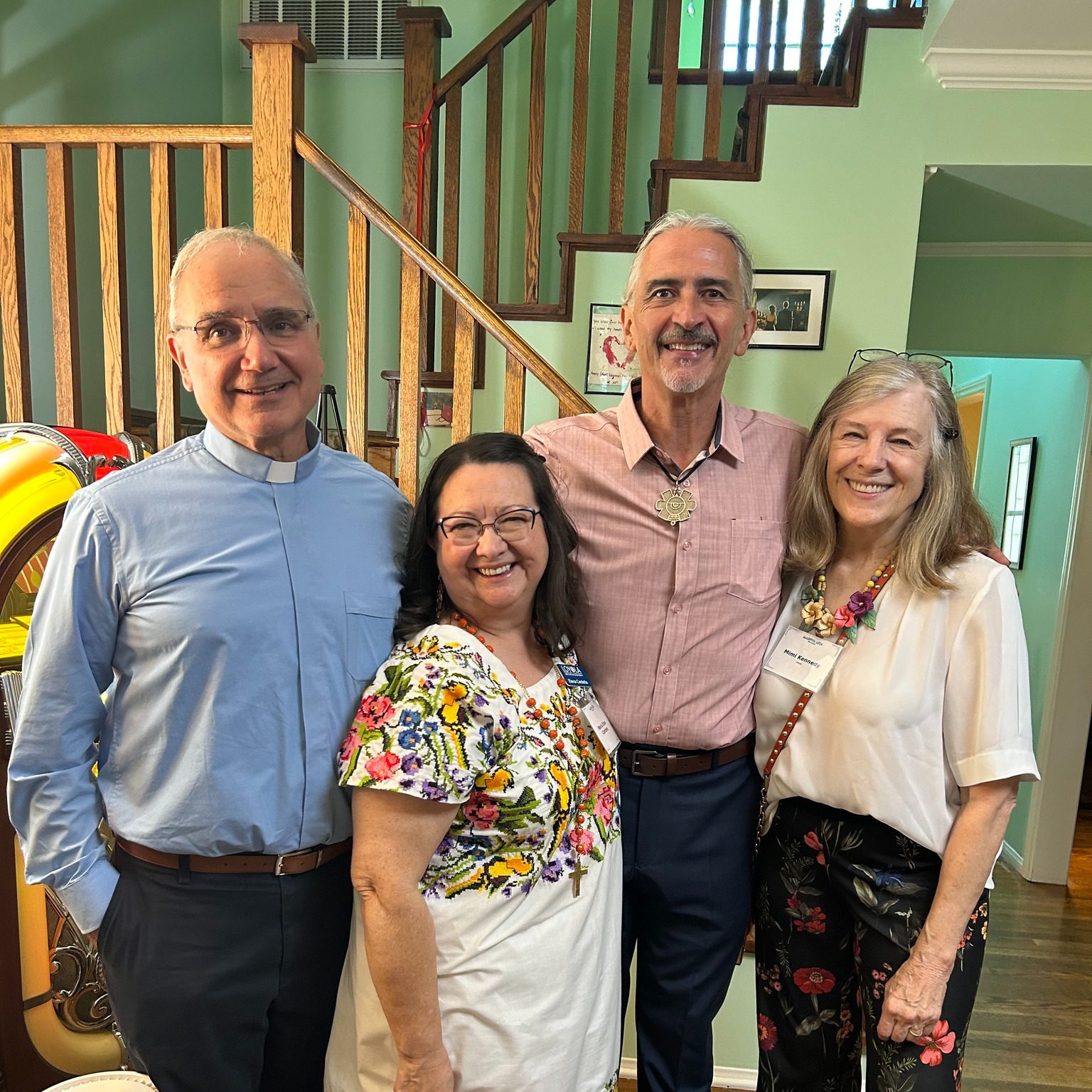 A few weeks ago, Elena represented LIS at an event highlighting the work of @mahpiyalutaredcloud, a network of schools and parishes run by the Jesuits in Pine Ridge, South Dakota. The schools are deeply rooted in both the Lakota and Jesuit spiritualities and traditions. To learn more about Maȟpíya Lúta, visit their website https://mahpiyaluta.org/.