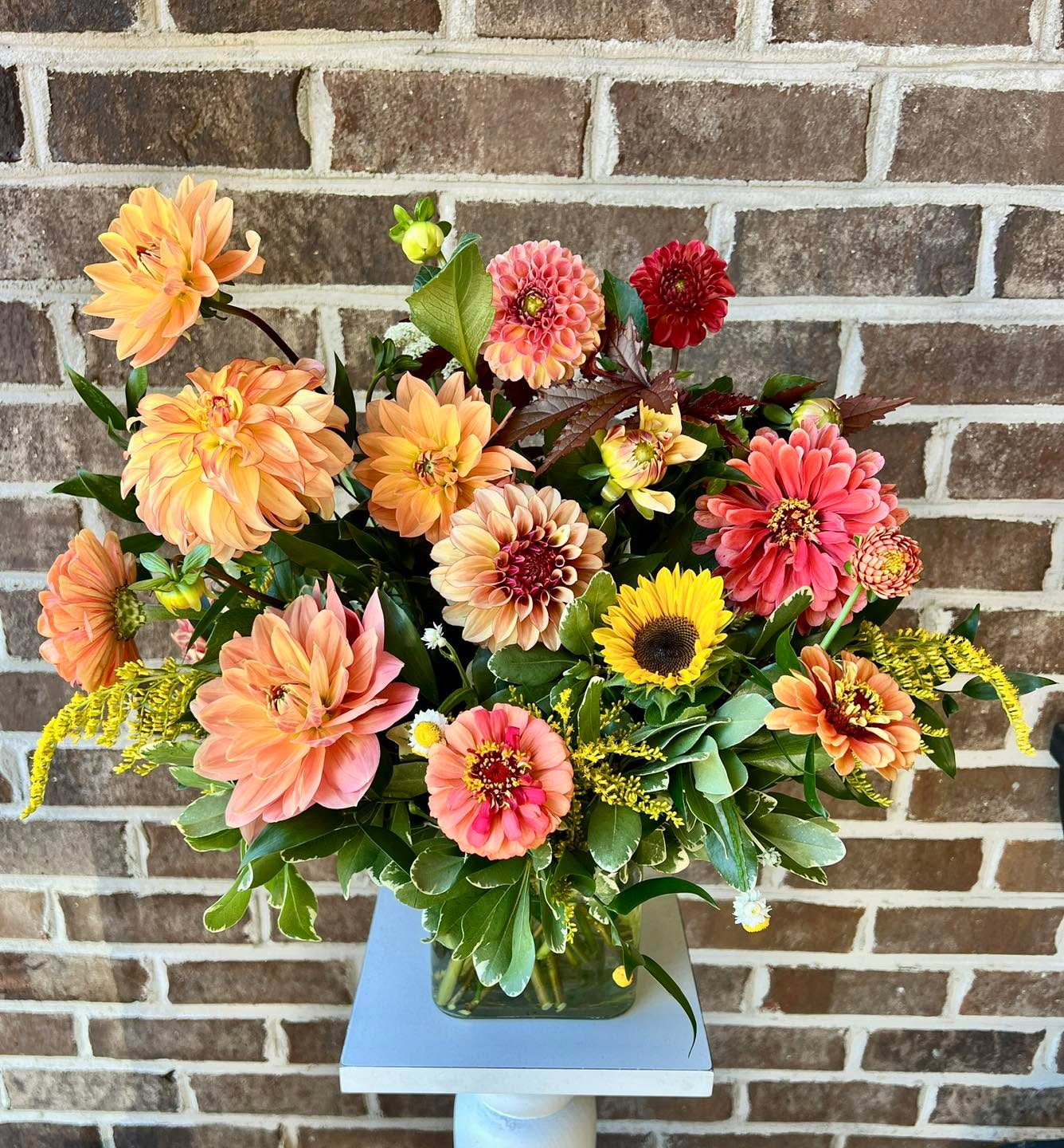 Loving these fall blooms ๐งก