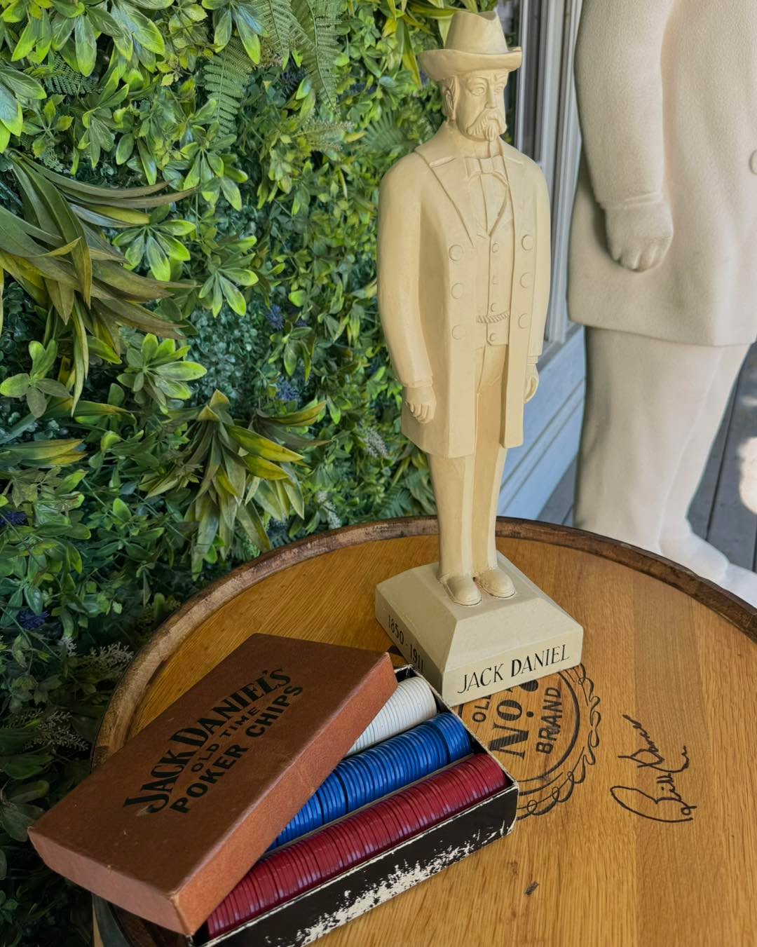 We have gotten loads of new Jack Antiques in!
Stop by to check them out and even some facts about them from our travel advisors!
#tnwhiskeytrailhead #WhiskeyTrail #TNWhiskeyTrail #TnWhiskeyTrailHead #LynchburgTN #Tennessee