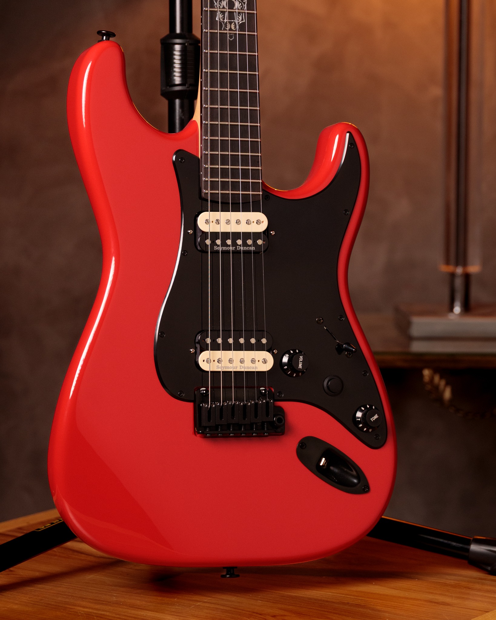 Scarlett Custom do nosso amigo @andersonstampone
Corpo e top em Freijó
Braço em Maple
Escala Brazilian Rosewood
Marcação especial na casa 12
Ponte Gotoh 510
Tarraxas Gotoh com trava
Captação Seymour Duncan Jazz Model no braço e Custom Hybrid na ponte
Na parte elétrica foi adicionado um Killswitch
#guitarradeluthier #brazilianguitar #guitarrabrasileira #customguitars #carrozzaguitars