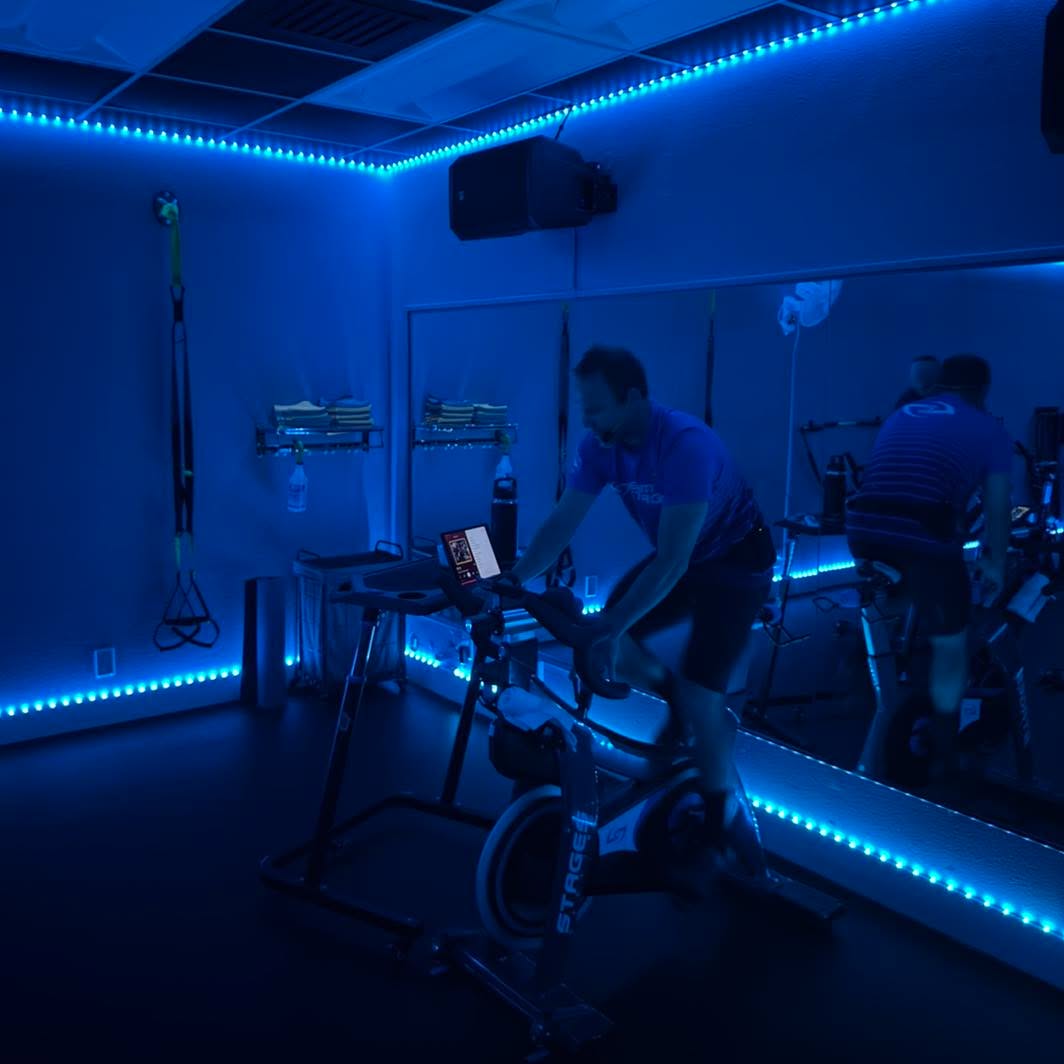 No more than ten bikes. One coach on the floor, guiding you with your console. Not a playlist and a countdown. Sunday at 9:30 is the open ride if you want to see it before you commit. Link in bio.
#sanpedro #indoorcycling #cyclingclass #sanpedrofitness