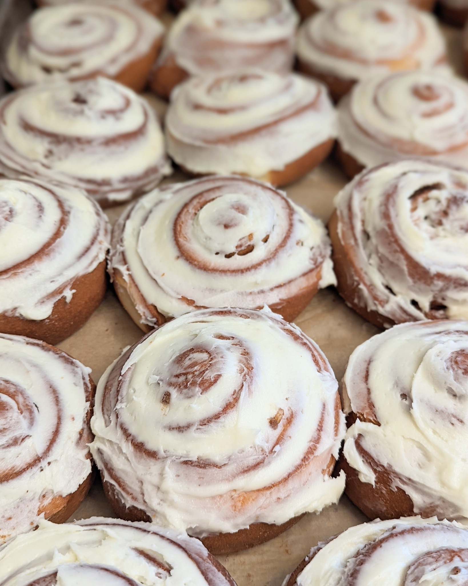 Today is National Cinnamon Roll Day! 🤎
Soft, swirly, buttery, cinnamon-y, and made from scratch right here at the Blue Loon.
If you need a reason to make a Sunday morning cinnamon roll run, we’re happy to provide one. 😉
Happy National Cinnamon Roll Day! 💙