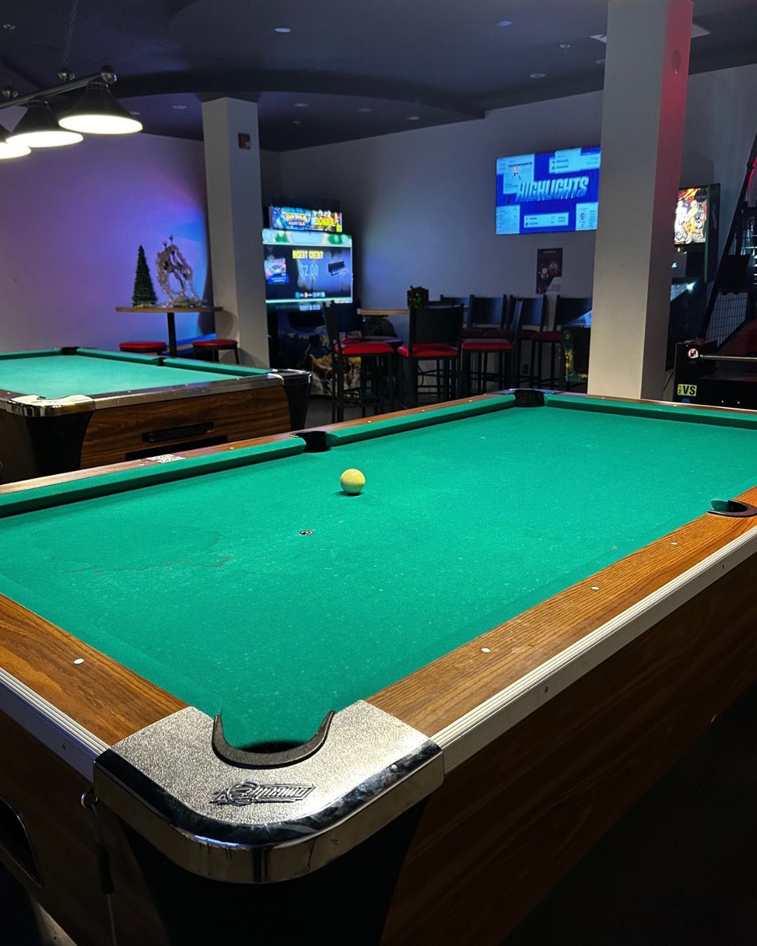 NOT EVERYTHING HAS TO BE ABOUT THE GAME ON TV.
Sometimes you just need to grab a pool cue, hit the arcade and settle a few very important debates the old-fashioned way.
Our games room has pool tables, arcade games and plenty of ways to turn “just one game” into a three-hour commitment.
Bring your friends. Pick your game. Talk some trash.
See you in the games room at Longshotz.