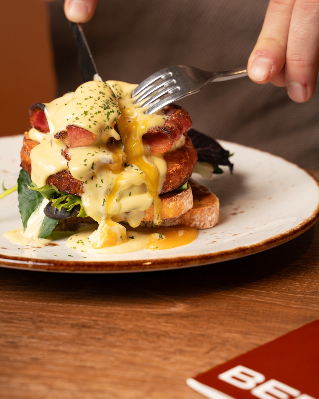 A good reason to take your time.
Pull up a chair, order your usual and make a little room for brunch at Bee Keen. Who would you bring along?
#BeeKeen #MelbourneCafe #MelbourneBrunch #CafeCatchUp