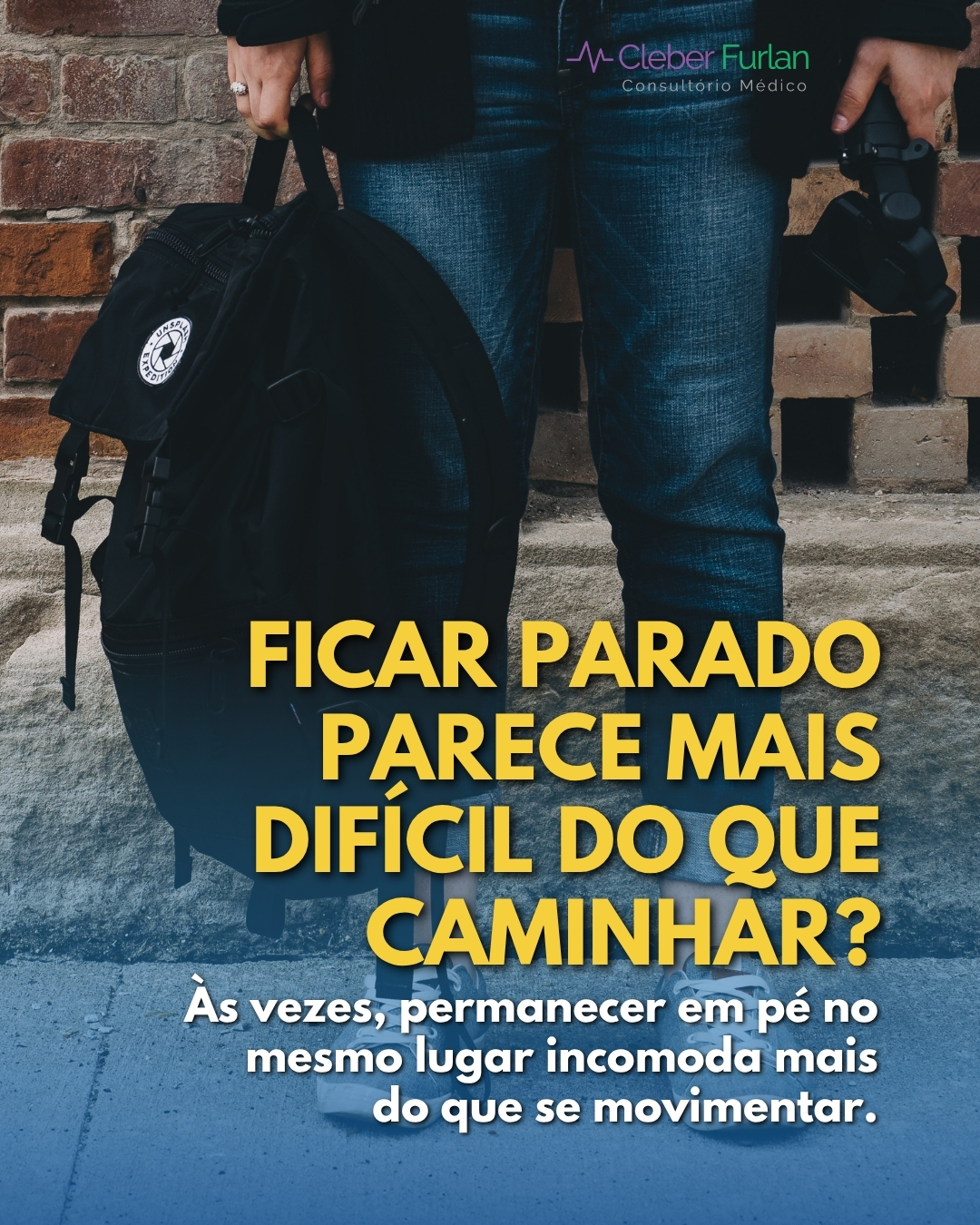 Tem gente que consegue caminhar por algum tempo, mas sente muito mais dificuldade quando precisa permanecer parada em pé.
Isso pode aparecer em uma fila, durante um evento, no trabalho ou até em uma conversa mais longa.
Mesmo sem caminhar, o corpo continua sustentando carga. Pés, joelhos, quadris e coluna participam desse esforço, e permanecer muito tempo praticamente na mesma posição pode aumentar a sensação de desconforto para algumas pessoas.
Quem trabalha em pé também pode perceber peso nas pernas, dor, cansaço ou inchaço ao final do dia.
Por isso, sempre que possível, vale variar a posição, caminhar alguns passos e evitar longos períodos totalmente parado.
Mas também é importante observar se a sua tolerância está mudando.
Você conseguia permanecer em pé por bastante tempo e agora precisa se sentar cada vez mais cedo? A dor aparece com frequência? Existe inchaço persistente?
Você começou a evitar situações por causa disso?
Quando a resposta é sim, vale entender a causa.
O importante não é apenas quanto tempo você consegue ficar em pé, mas perceber quando uma atividade comum começa a exigir muito mais do seu corpo do que antes.
👇 Você sente mais desconforto ficando parado ou caminhando?
Dr. Cleber Furlan
#mobilidade #dor #qualidadedevida #movimento #ortopedia