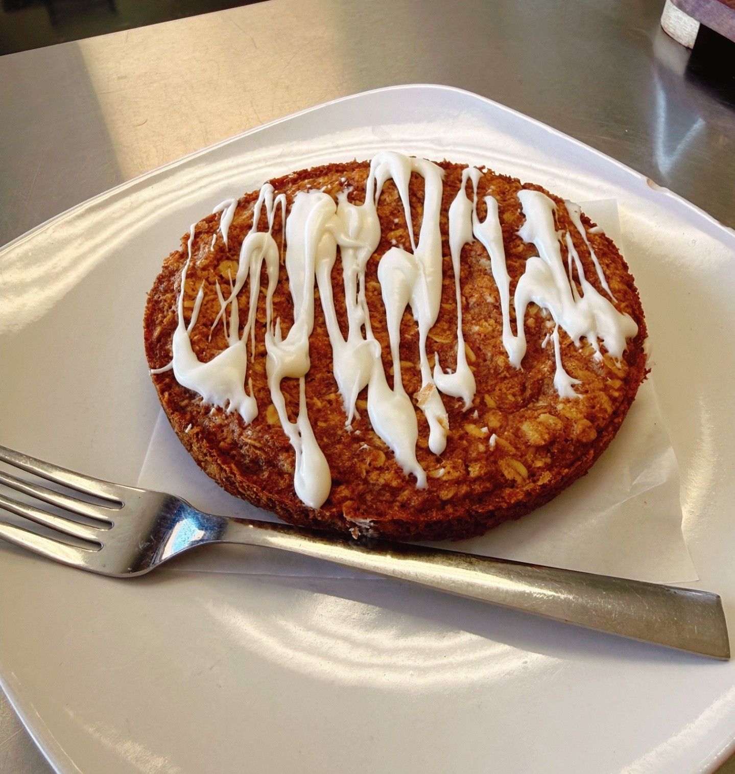 🍪🥧 Cookie or pie? Yes. 😏
Meet our individual-sized Iced Oatmeal Raisin Cookie Pie! All the cozy goodness of an oatmeal raisin cookie in a pie-shaped treat, finished with a sweet drizzle of icing.
Soft, sweet, a little nostalgic, and all yours. No sharing required! 😉
Who’s ready to claim their own? 🙋♀️
#SenzaGlutenFree #GlutenFreeLasVegas #GlutenFreeBakery #OatmealRaisinCookie #SweetTreats