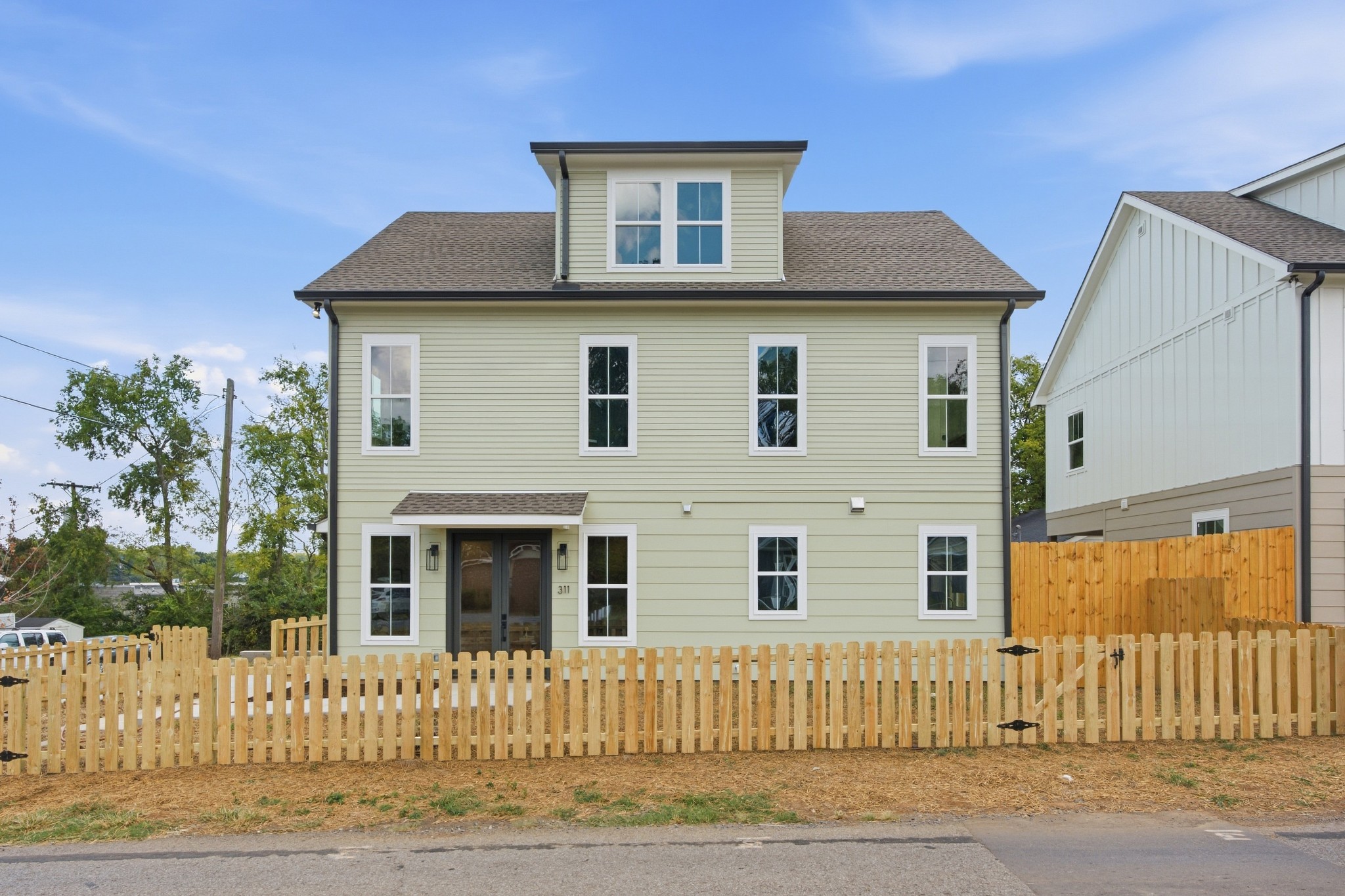 🏠1010 Clemmons St and 311 Whitsett Rd
#jacksonbuilders #newconstruction #generalcontractor #nashville