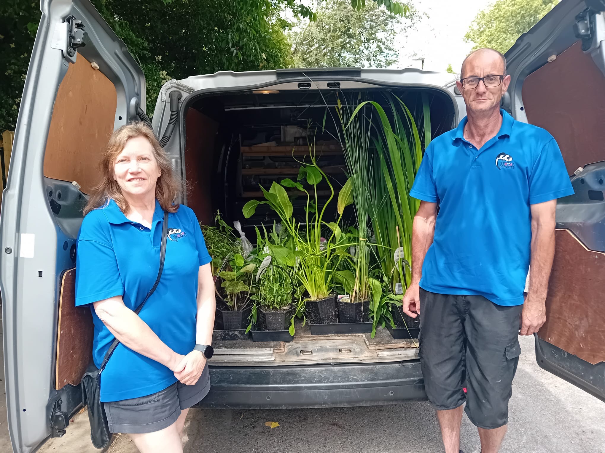🐸 We're so grateful to Lee and Lisa from Sekoia Services- Garforth Garden Centre in Leeds who drove on their days off to bring us a wonderful donation of mature pond plants for our wildlife pond!
Our original plants were sadly destroyed in the vandalism, but we are looking forward to seeing these burst back into life in the Spring 🌱
Thank you so much for your kindness and generosity 🙏