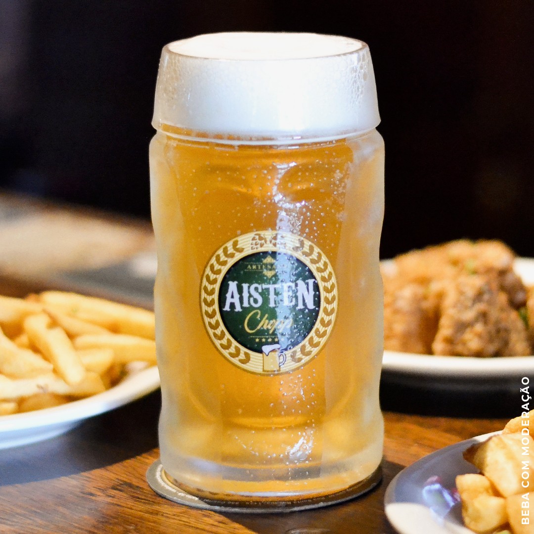 Quem aí também merece um Chopp Aisten gelado pra fechar o dia como deve ser!?
Aisten. O chopp como deve ser!
aistenchopp.com.br
#chopp #pilsen #pilsner #choppaisten #choppdodia #brejadodia #choppartesanal #cervejaartesanal #cervejas #bebamelhor #cervejasespeciais #lupulo #malte #lupulando #saopaulo #sp