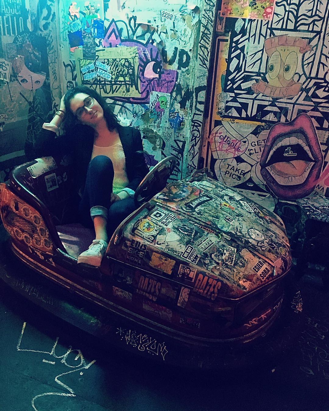 The glasses aren’t even mine 🕶@meesespiec3s @hannah.satt