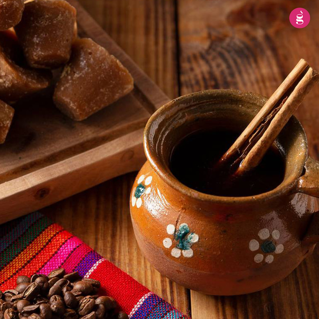 Disfruta de las notas y esencia de nuestra mezcla de #CafédeOlla ☕ con especias.
Una bebida típica con sabor dulce y aroma característico.
Disponible en grano o molido. 🖤👌
Haz tu pedido: ☎️ 55 2636 1148
#CaféAlgraná #torrefactoramexicana #cafédecalidad #expertosencafé