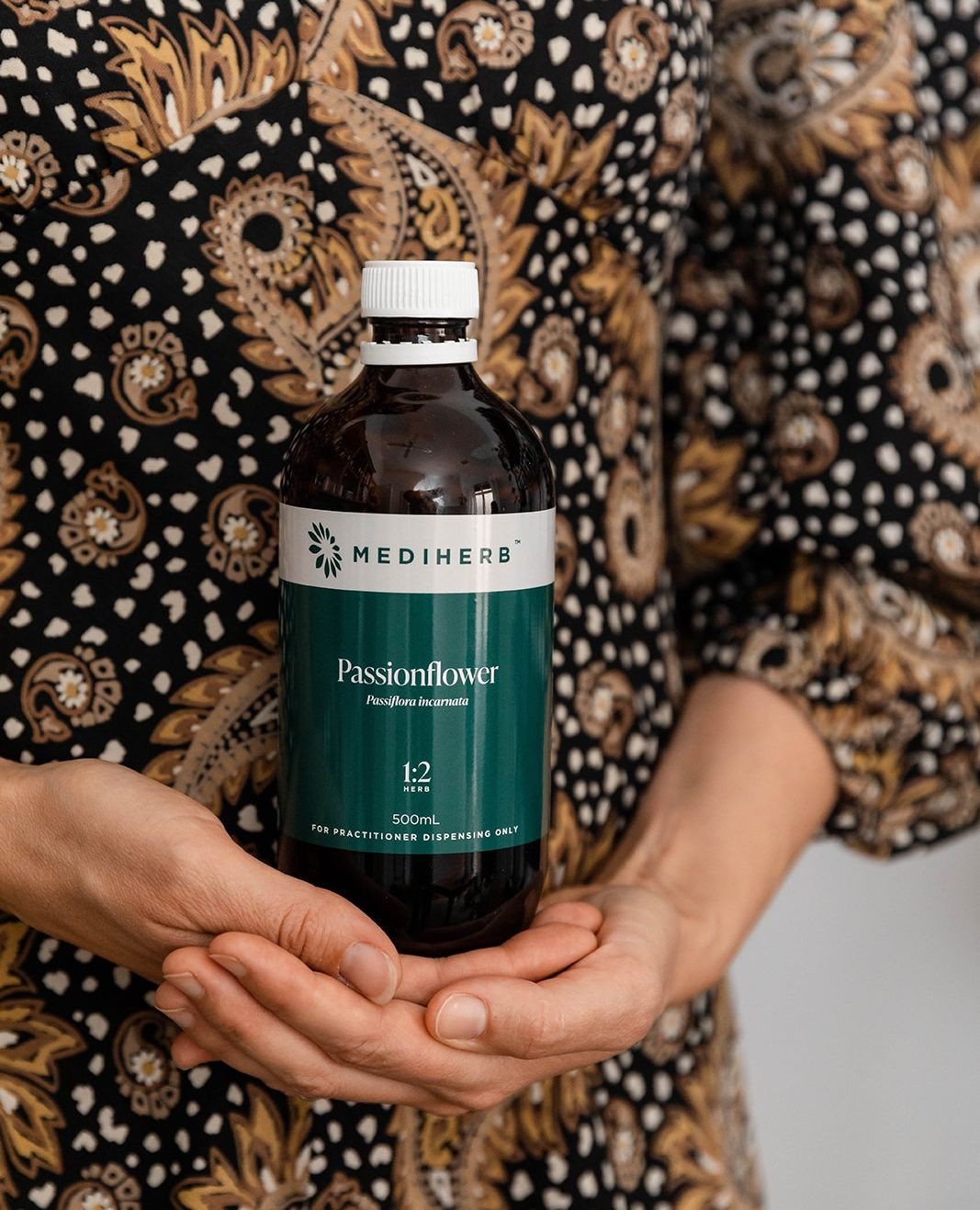 Passionflower (Passiflora incarnata) is a such remarkable anti-anxiety herb and it's one of our favourites. It seems to bring a sense of calm when overwhelm steps in and that's why it is one of our favourite nervous system support herbs. Passionflower's anxiolytic properties are attributed to its ability to modulate the gamma-aminobutyric acid (GABA) system in the brain. GABA is the primary inhibitory neurotransmitter that regulates neuronal excitability, promoting relaxation and reducing anxiety. Studies have demonstrated that passionflower increases GABA activity, resulting in calming effects without causing significant sedation or impairing cognitive function. This GABA modulation also assists in promoting far better sleep quality. Passionflower comes from the passionfruit vine before the plant fruits and herbal has a long history of use in Native American culture.
We just love it! 💚🌿