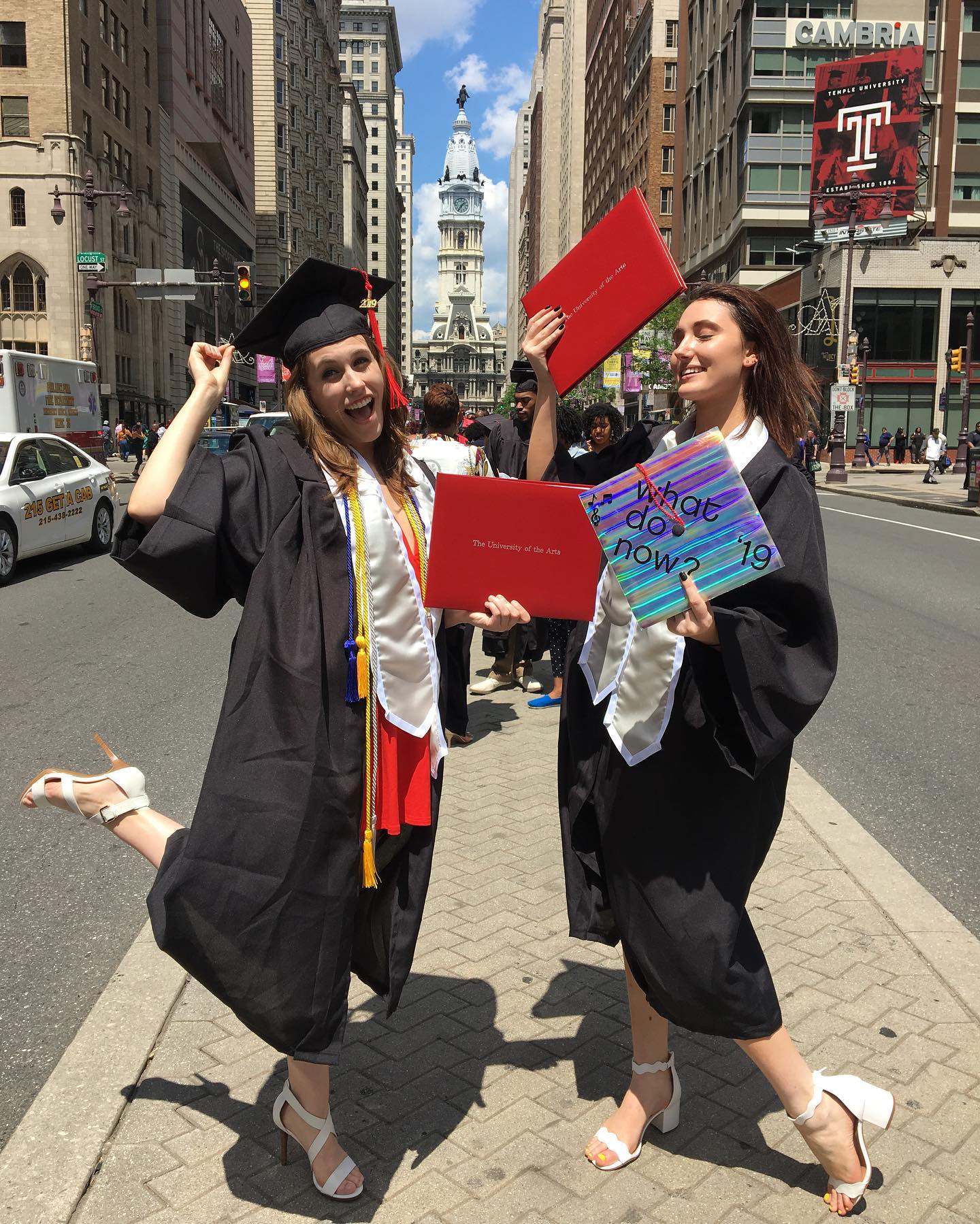 “What Do Now?”
Four years later and we did the BFA thing @hannah.satt
More graduation pictures in my highlights ❤️🙏🏼🔥