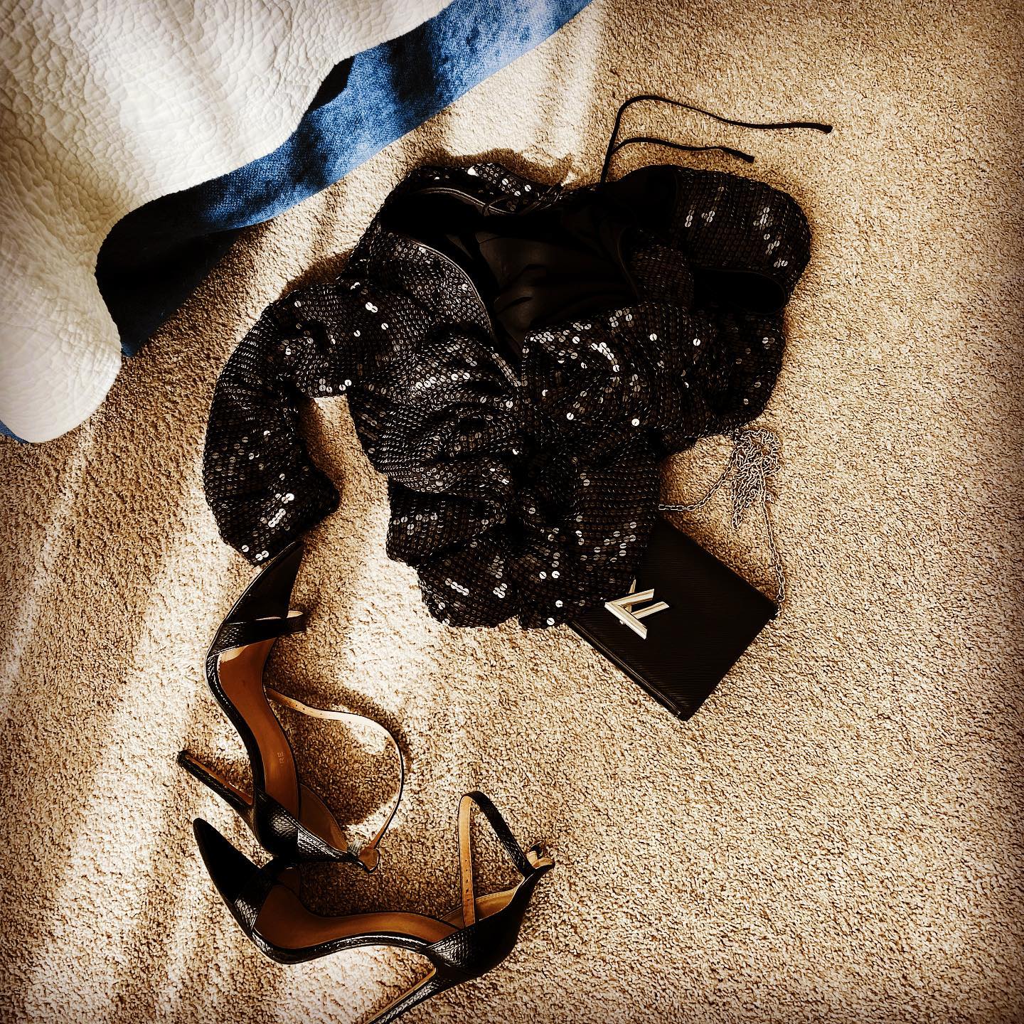 Testament of a great night 🖤
#LV #sequins #MDH