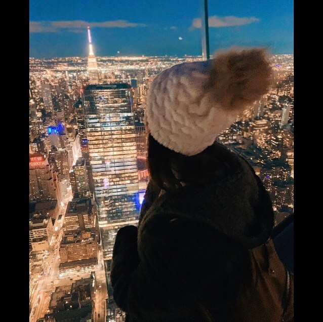 The edge took me one step closer to realizing my architectural dream of a zip line from Manhattan to Queens.
14/10 commute
———————————————
Swipe to see the vertigo hit