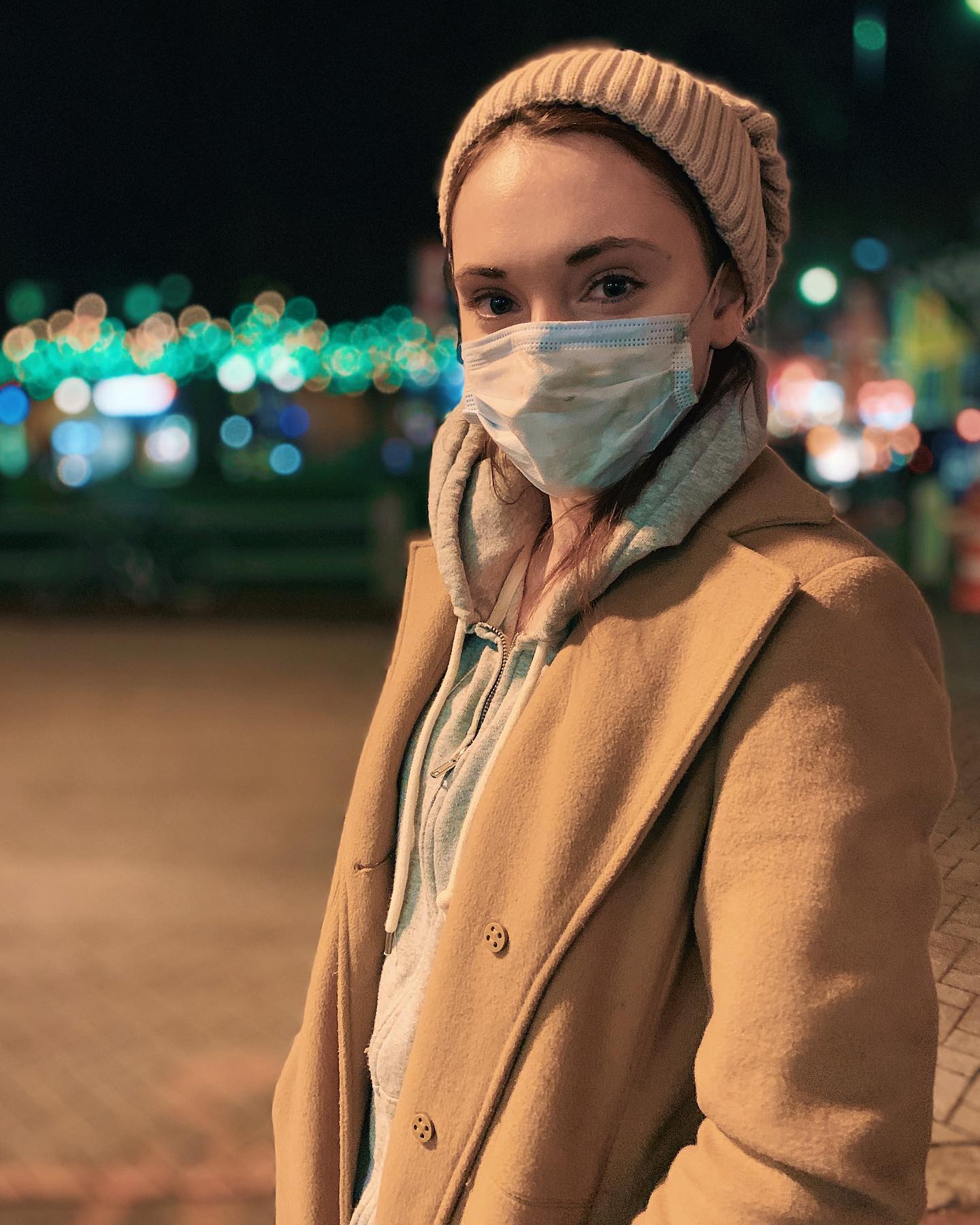 A collection of merriness. Lights, bows, and a whole lot of puppy ❤️
————————————————————
Swipe to the end to see my derp being derpy