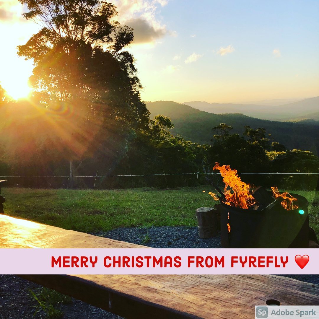 Wishing you all a Merry Christmas from our family to yours ❤️
#christmas #fyreflyretreat #beechmontqld #scenicrim #merrychristmas #accommodation