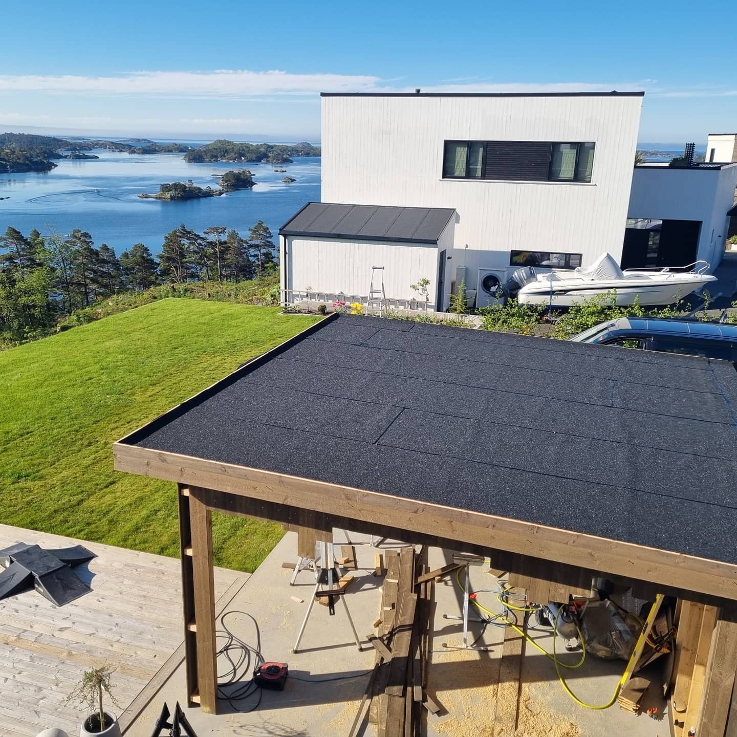 Liten oppdatering med bilder fra jobber vi har utført i det siste. Nyt sola og varmen!