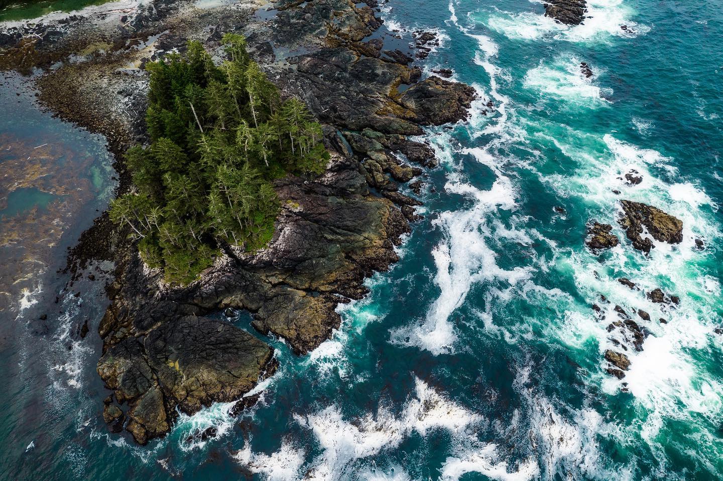 These small coastal islands are amazing. Where the land meets the sea, a powerful place, for many of us here on the coast these power spots are our forest temples. A place for contemplation and being.
.
.
.
.
.
#landscapephotography #aerialphotography #dji #hellobc #explorebc #explorevancouverisland #explorecanada #pacificnorthwest #pacificocean #oceanlovers #oceanwaves #waves #oldgrowthforest #ucluelet #tourismucluelet