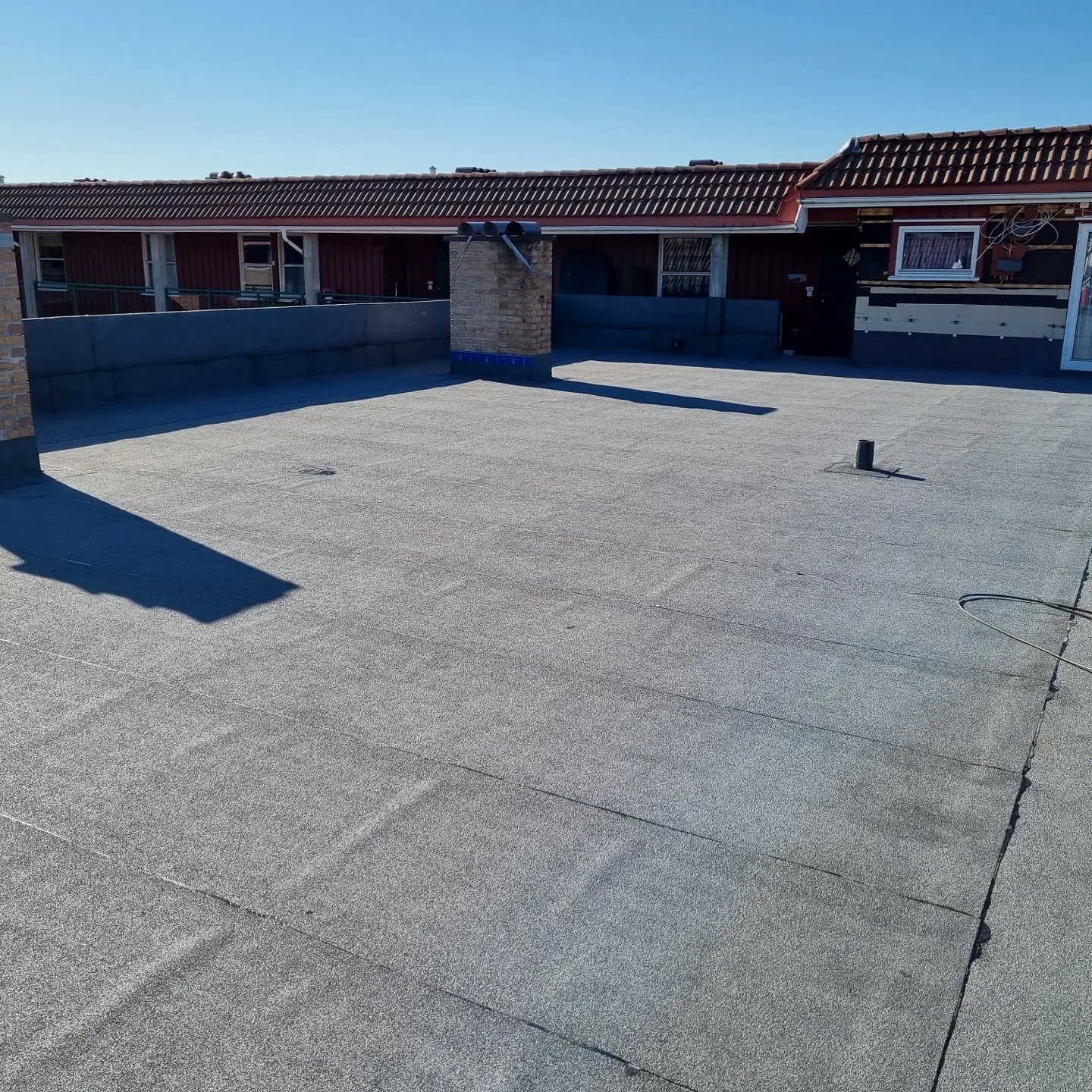 Da var det endelig helg! Vi går på høygir om dagen og gjør så godt vi kan for rekke alle som tar kontakt. Vi krysser fingrene for fortsatt godt tekkevær og ønsker alle en god helg!