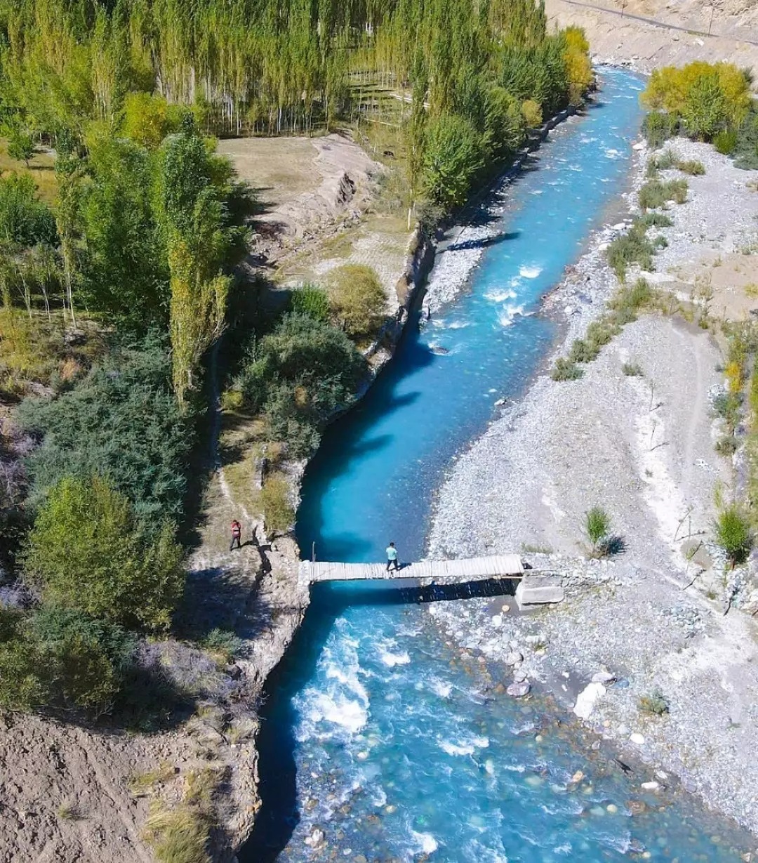 A magical aerial shot of Ladakh💕
.
.
Photo Courtesy @tashi_travelphoto
#ladakhbackpackers #travelholic #backpacking #lehladakh #backpackers #wanderlust #gopro #goprohero9 #instagram #nikonindiaphotography #ladakh #backpackertrails  #adventurelover #himalyandiaries #himalayas #ladakh2021 #travelphotography#incredibleindia  #pangonglake #khardungla #nubravalley #royalenfieldhimalayan #royalenfield #ladakhbiketour #ladakhbiketrip #biking #neerajchopra #ladakhdiaries#followforfollow #adventurelover #himalyandiaries #himalayas #ladakh2021 #follow4followback
