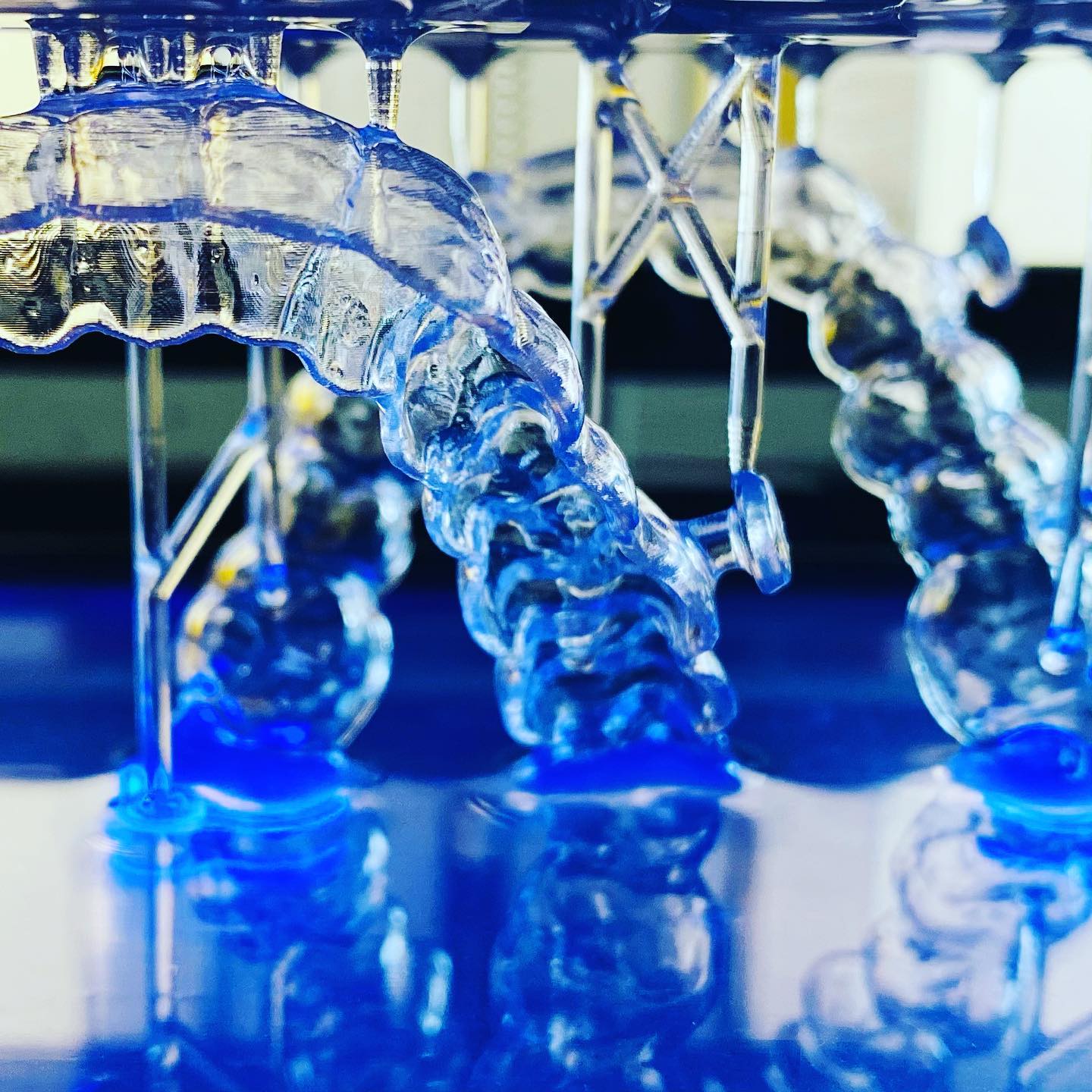 Faszinierende Technik - mit unseren 3D-Druckern lassen sich passgenaue Schienen (z. B. als Schnarchschiene oder Sportmundschutz) anfertigen…der Hammer 🔨🤩
#hildesheim #kieferorthopädie #drklinker