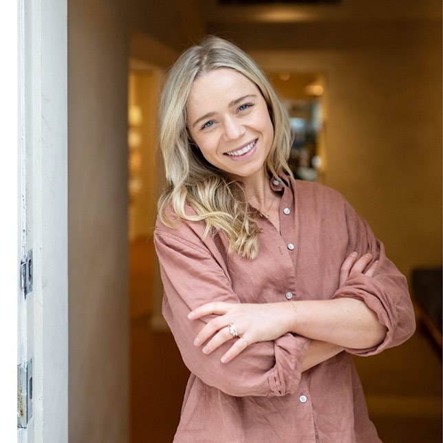 Anddddddd we’re back!!!! 💫✨✨✨
I am so lucky to have been able to continue to connect and support my beautiful clients through this crazy whirlwind which was the last few months, but also feel so incredibly excited to be back practicing and mixing bespoke clinical herbal tonics at the beautiful @fenn.store starting next Monday.
The end of lock down is creating some unexpected anxieties, for many people. This time has been unprecedented and has caused great hardship; and suddenly - the light is in sight yet maybe you don’t feel like you dreamt you would.
Take things slowly and be so kind & gentle with yourself. Whilst time may have felt like it was standing still, speeding it up and setting high expectations on how this time is going to unfold is an impossible outcome to measure.
Remember to nourish your body with nutrients and prioritise your daily grounding rituals. If you are struggling to cope with stress, you may do well with some extra support right now such as nervine and adaptogen herbs, and some clinical minerals.
Magnesium Glycinate, Taurine, Withania, Passionflower & Scutellaria are some of my favourites for supporting my patients through this transition.
Fear of the unknown is one of the most common human emotions through the history of mankind. Today we continue to step uncomfortably into uncharted territory, but if we can do it with an open heart and curious maybe even a little bit enchanted mind, it might just turn out to be an even better world than it was before 🤍🤍🤍🤍🤍
📸 @jeslindsay