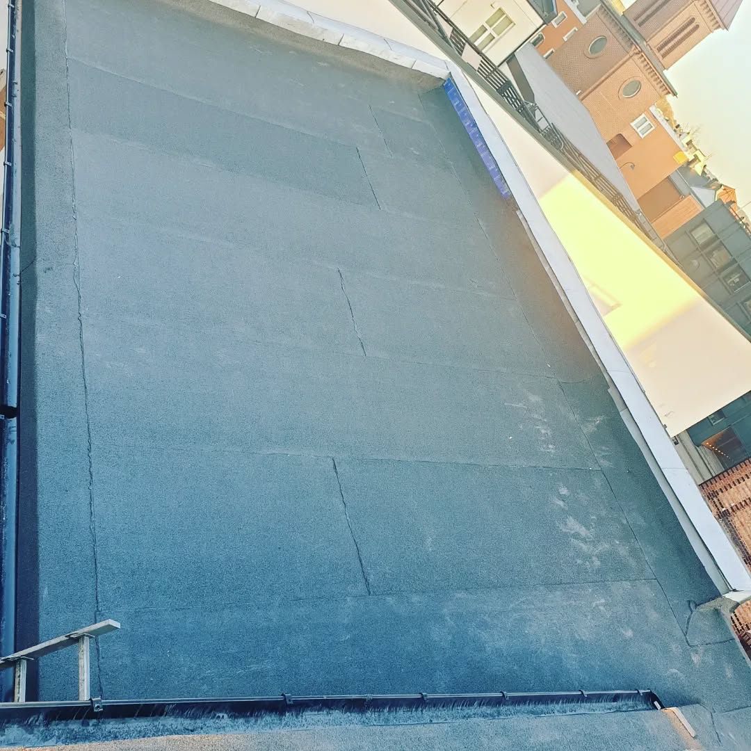 Vi er godt i gang igjen etter litt ferie💪 Hjelper med litt 'vårvær' midt i januar 🌞 Her er noe av det vi har gjort i det siste.