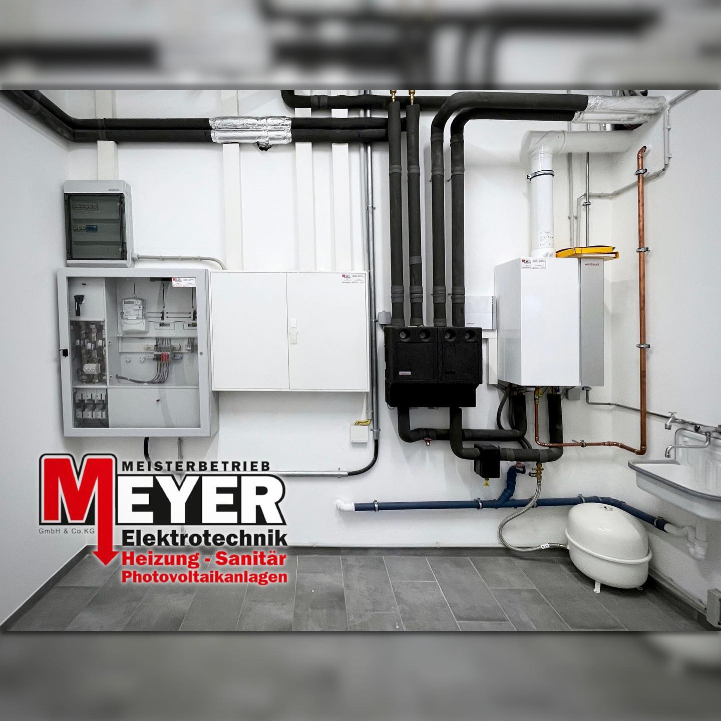 Vor kurzem haben wir die Installation einer Feuerwache mit Wandler-Zähler, Heizungsanlage & Elektroinstallation mit Notstromeinspeisung abgeschlossen.