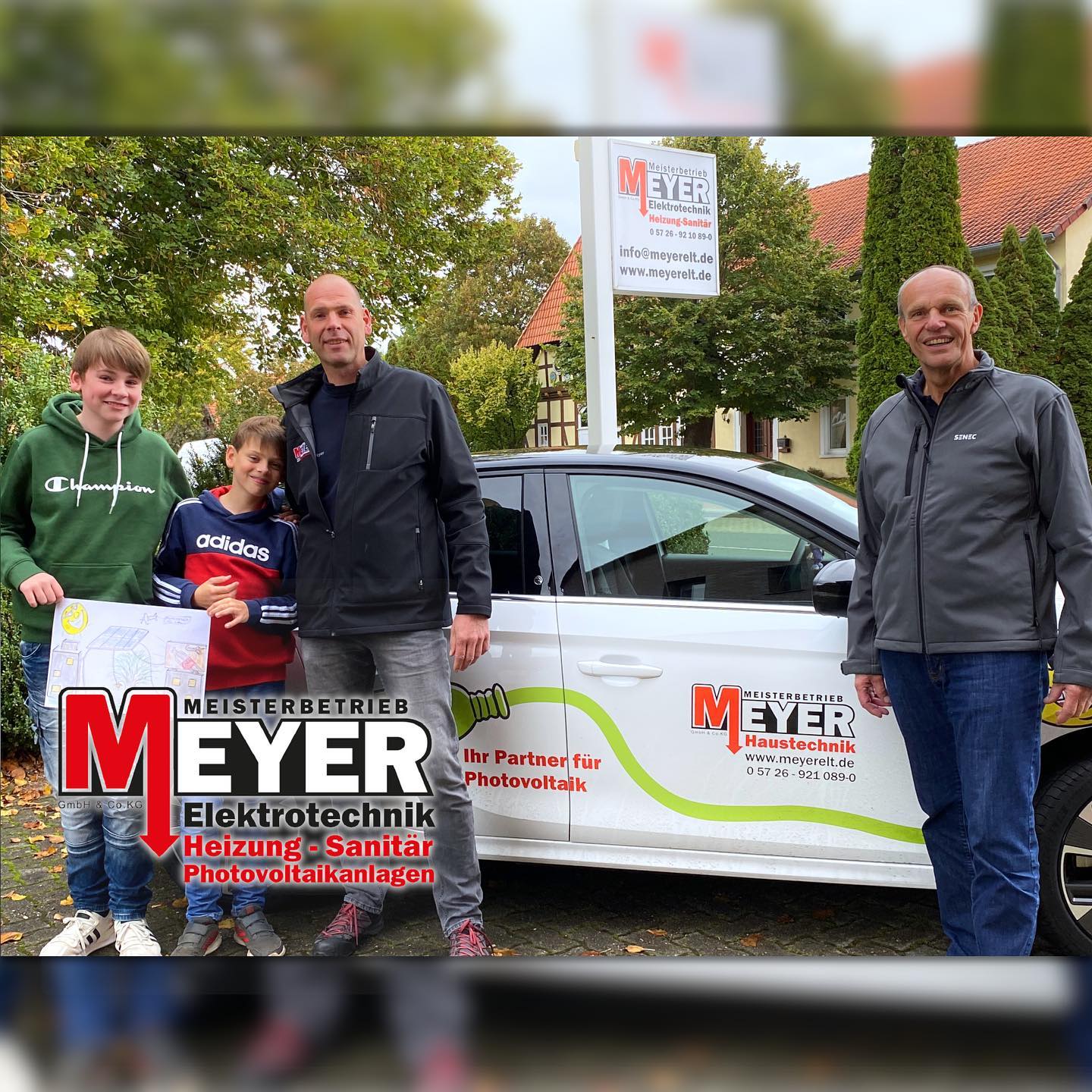 Ein Bild aus einem kleinen Beitrag über unsere Firma.
In dem Artikel ging es um unser (damals) neues E-Auto in Verbindung mit unserer hauseigenen Photovoltaikanlage.
#photovoltaik #eauto #strom #artikel