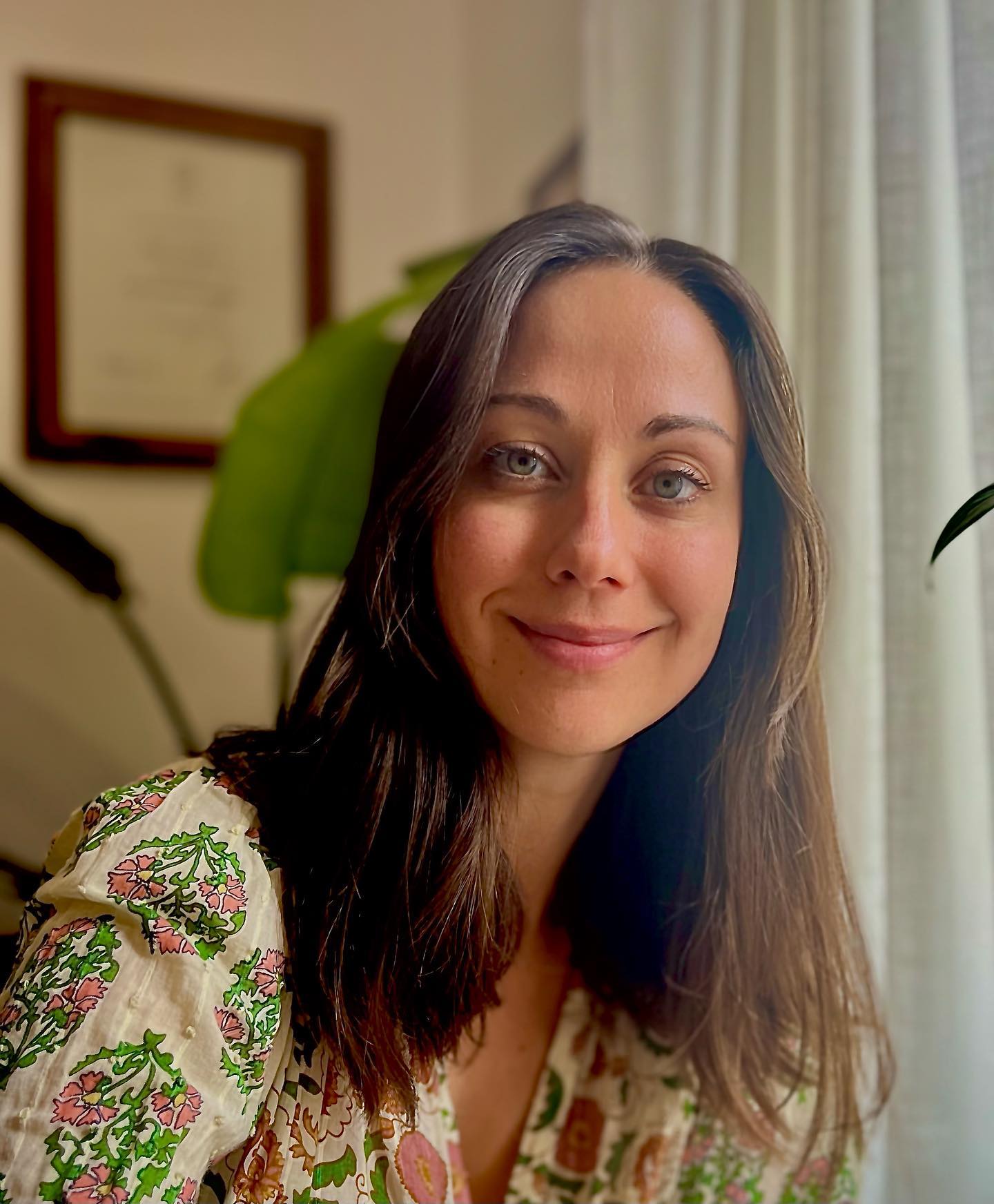 Hello 🧡🤎
There are some new faces on here so I thought I’d introduce myself again.
〰️I’m Melanie Müller Clinical Naturopath at Solace Health.
〰️I’m also a mum to a beautiful sweet sassy 2.5 year old girl. I wear many hats Naturopath, running a shop with my husband and being a mum but I wouldn’t have it any other way.
〰️I founded an Organic Grocer with my husband 5 years ago, called @thesimple.market. I love good food, and am passionate about organic food for our health and the planet’s.
〰️I’ve had my own health struggles with chronic period pain and a few bouts of chronic stress/anxiety. Natural health has been the grounding I’ve needed to heal.
〰️I have such a strong passion in helping women and their quality of life. My joy comes in holding space for my clients and helping them thrive on their healing journey.
If are looking for a natural, individualised approach to your health, reach out to see if I am the right practitioner for you. X
#naturopath #naturopathadelaide #endometriosis #naturalmedicine #nutrition